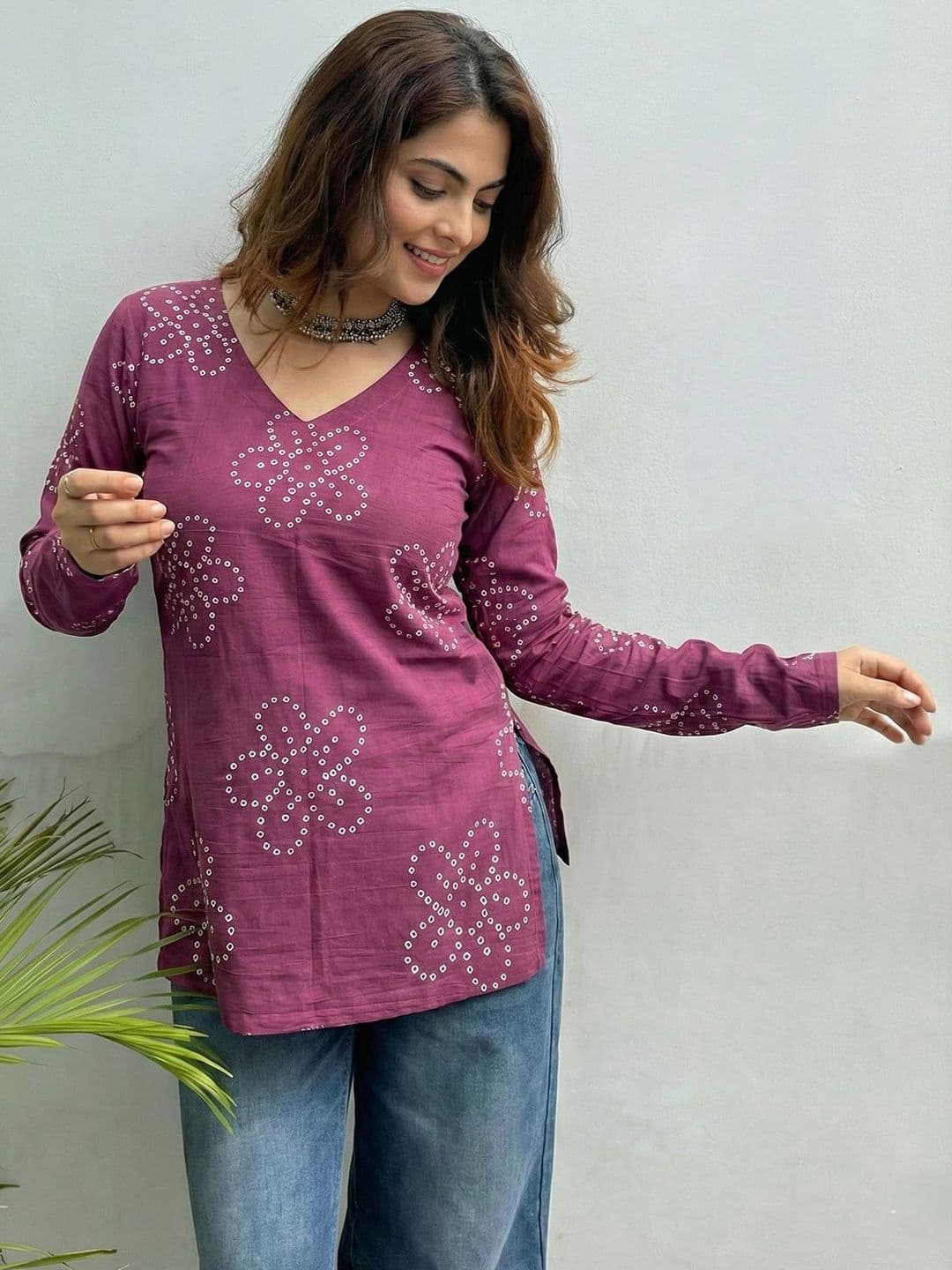 Anouk Bandhani Printed V-Neck Pure Cotton Kurti - view 1