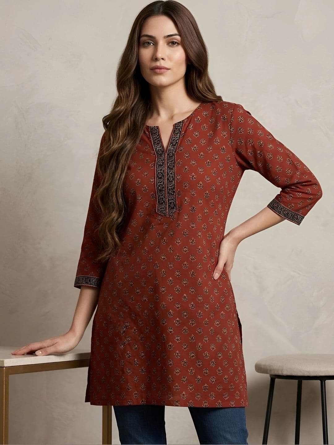 Nayo Ethnic Motifs Printed V-Neck Pure Cotton Blend Kurti - view 1