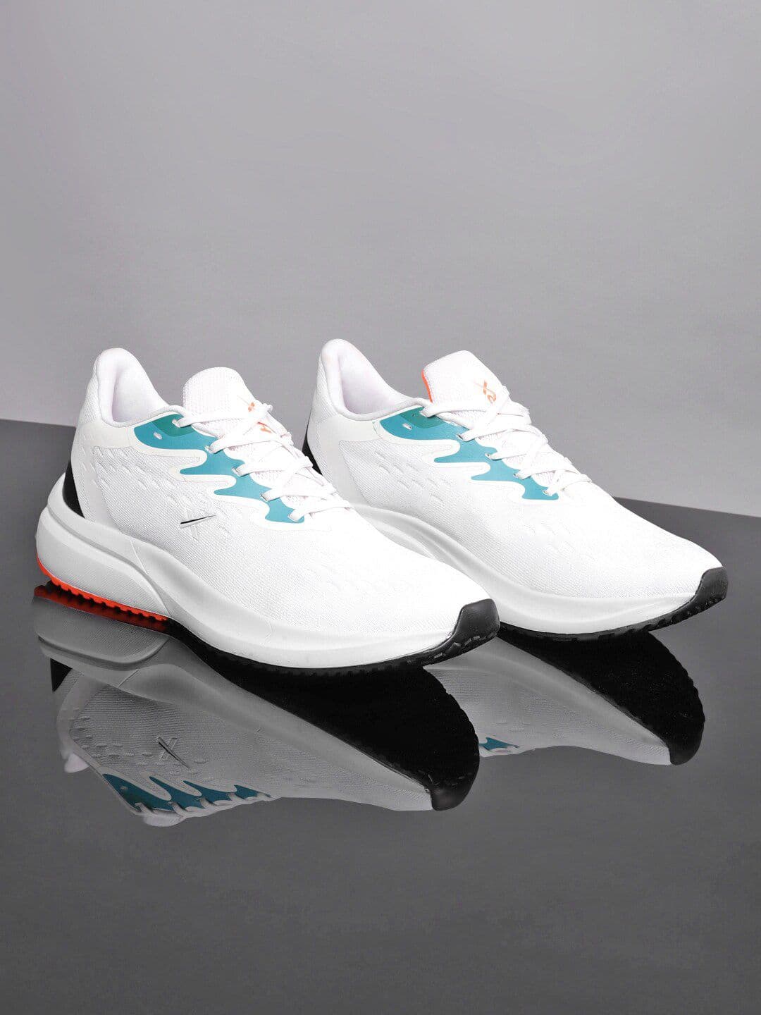 HRX by Hrithik Roshan Men White & Sea Green Zoom Mesh Running Shoes - view 1