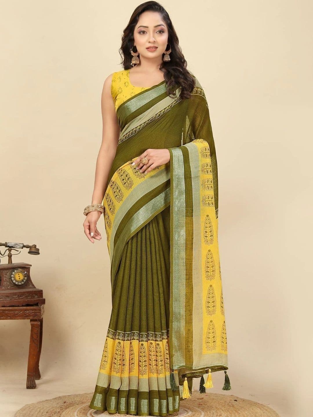 HOUSE OF VARNATANTU Art Silk Patola Saree - view 1