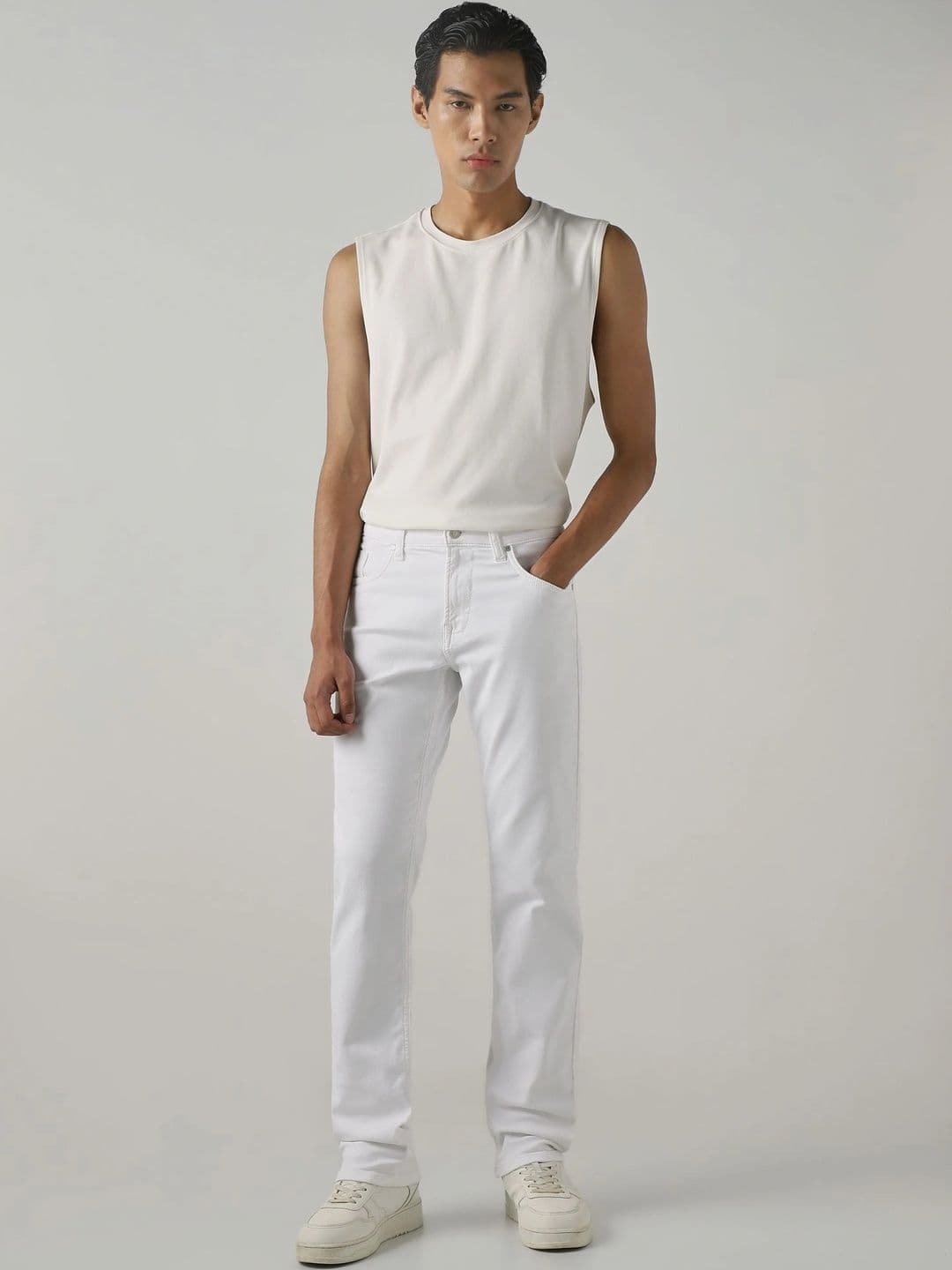 Global Jeans Men Regular Fit Mid-Rise Jeans - view 1