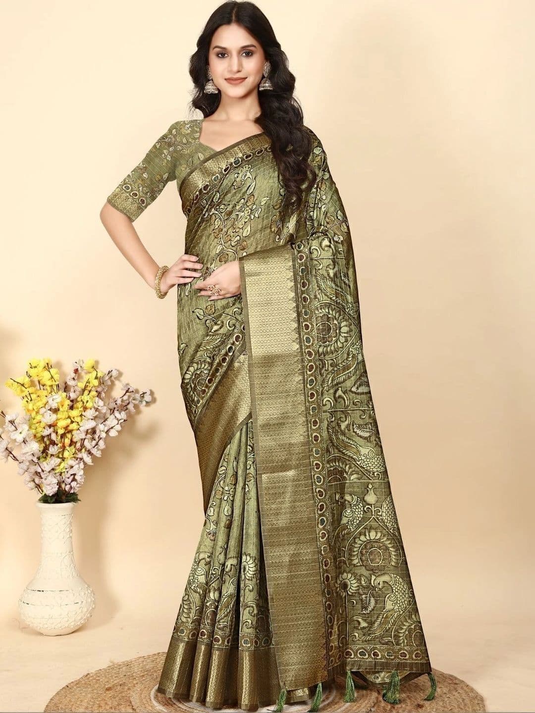 HOUSE OF VARNATANTU Floral Embroidered Art Silk Saree - view 1
