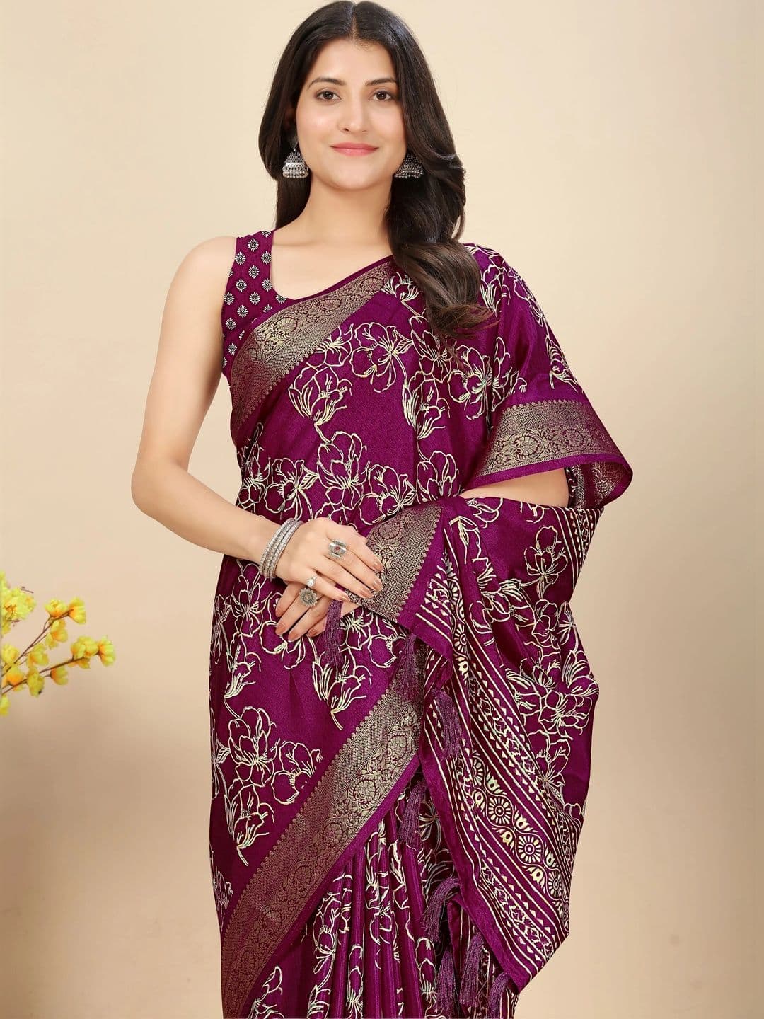 SSHAGUN LIFESTYLE Floral Zari Silk Cotton Saree - view 1
