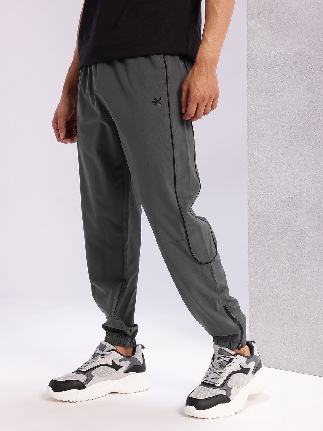 HRX by Hrithik Roshan Men Mid-Rise Rapid-Dry Paneled Lifestyle Joggers - view 1