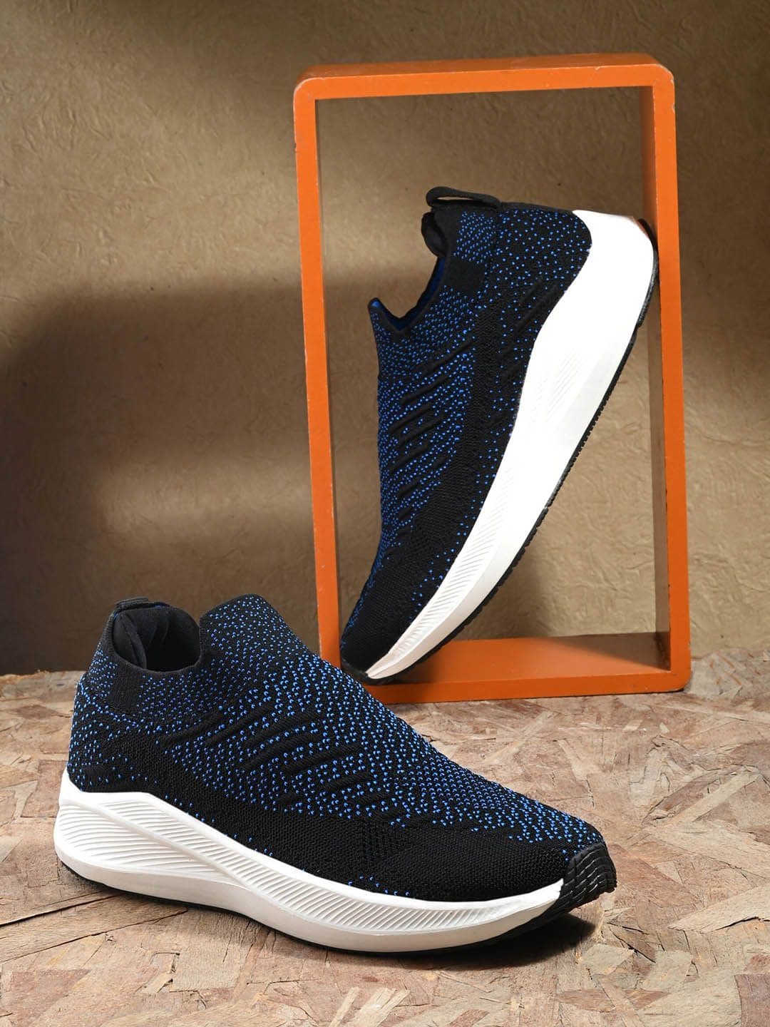 HRX by Hrithik Roshan Men Comfortable Walking Shoes - view 1
