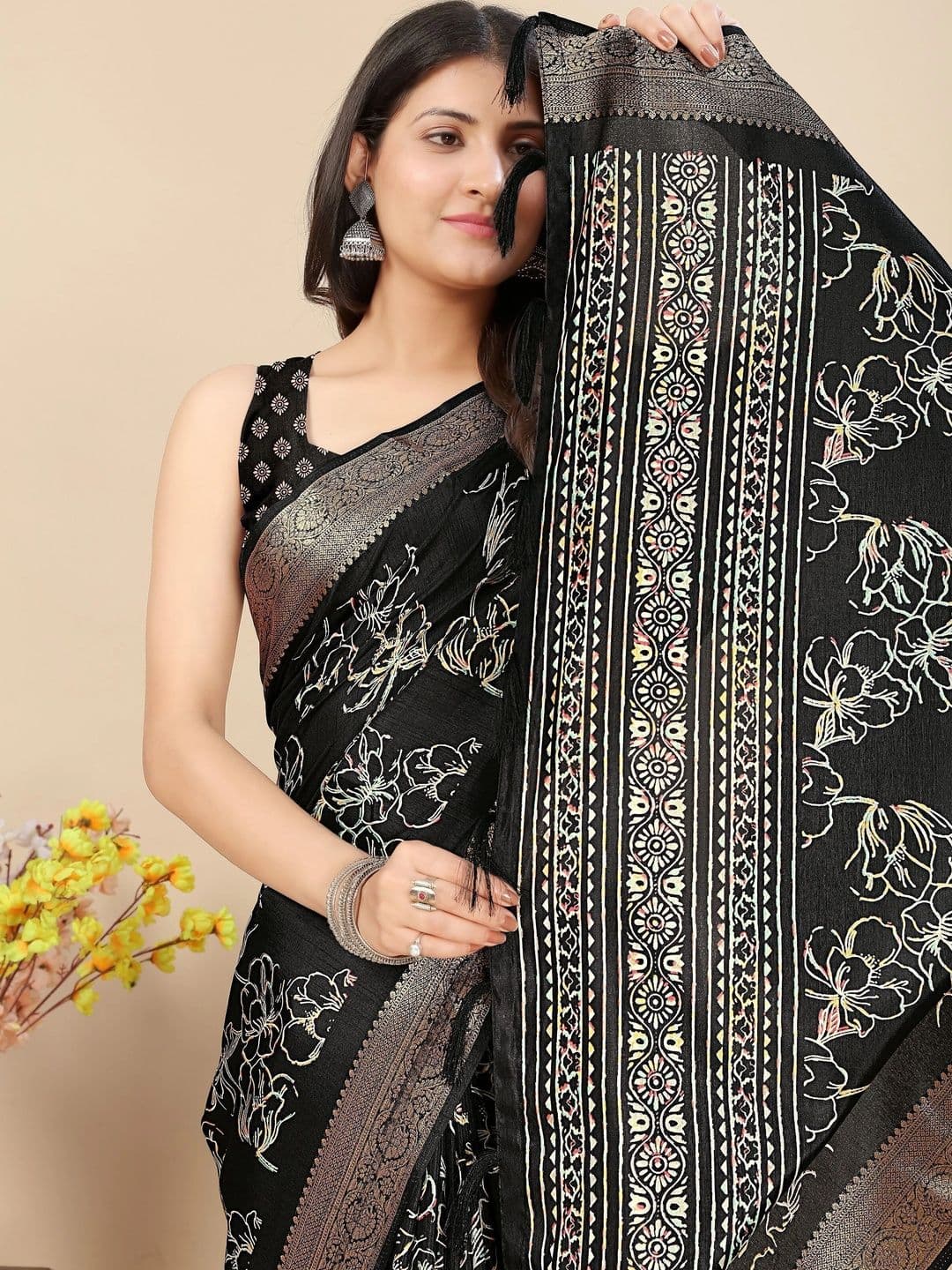 HOUSE OF VARNATANTU Paisley Zari Silk Cotton Saree - view 1