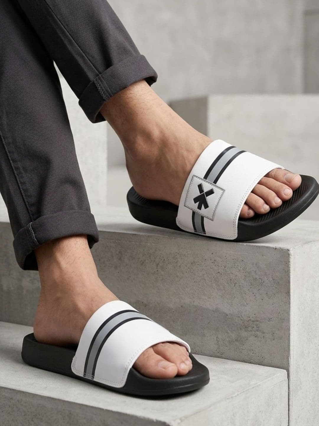 HRX by Hrithik Roshan Men Colourblocked Sliders - view 1