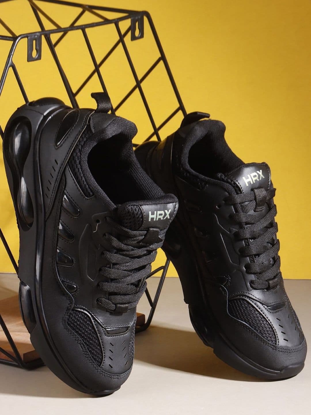 HRX by Hrithik Roshan Men Lace-Ups Round Toe Sneakers - view 1