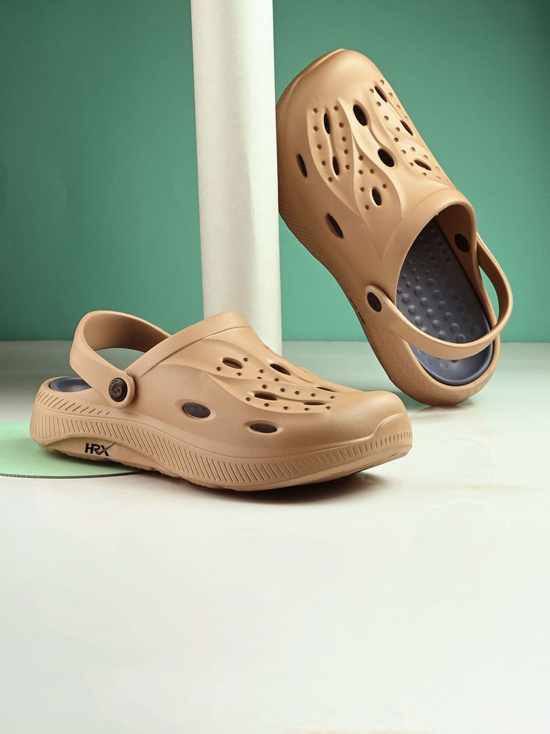 HRX by Hrithik Roshan Men Clogs Sandals - view 1