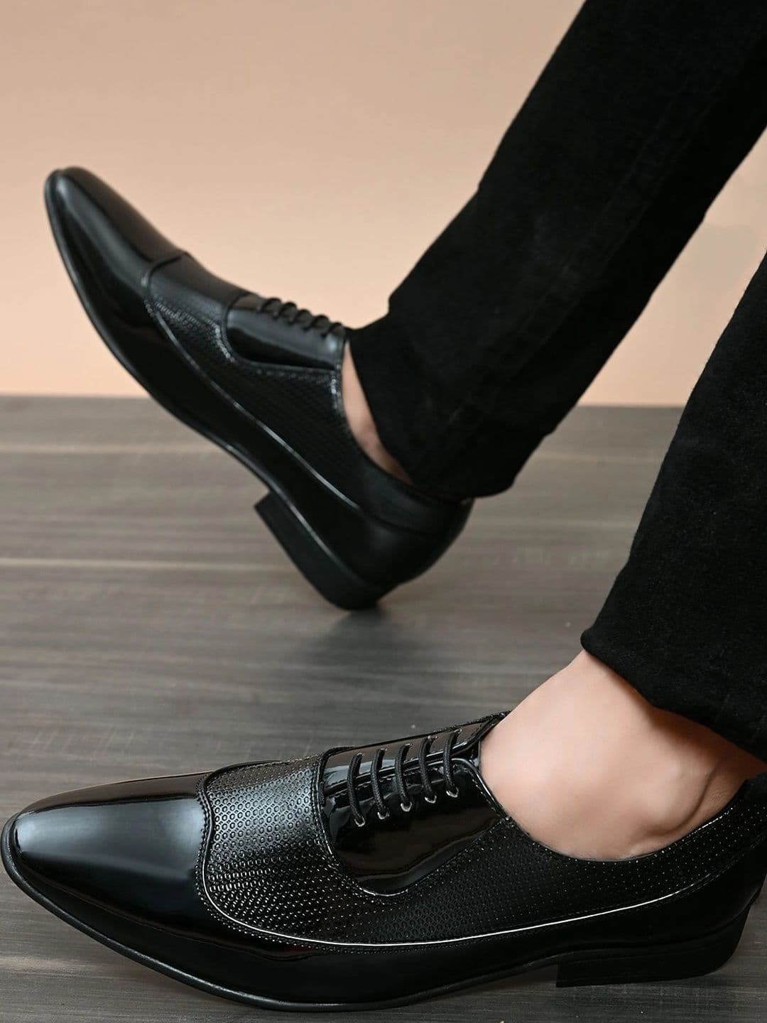 House of Pataudi Men Textured Pointed Toe Lace-Ups Oxfords Formal Shoes - view 1