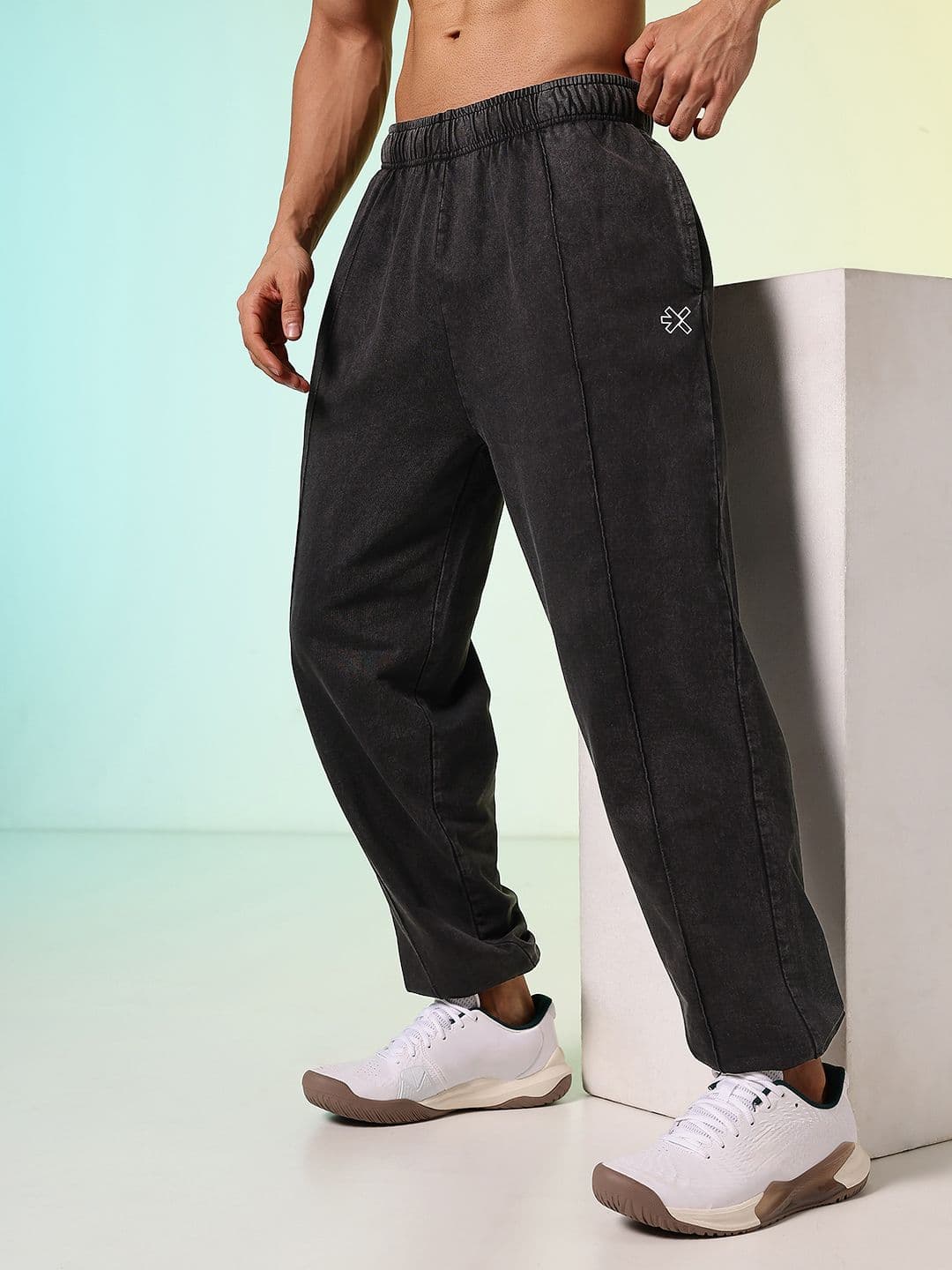 HRX by Hrithik Roshan Men Retro Training Joggers - view 1