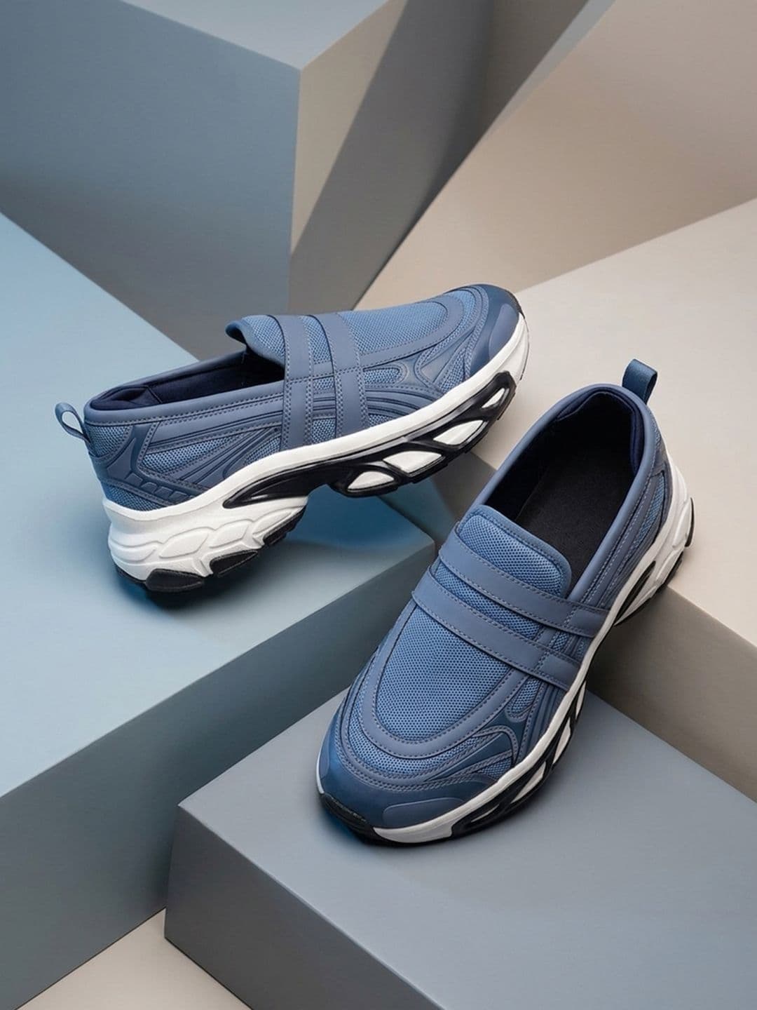 HRX by Hrithik Roshan Men Mesh Walking Shoes - view 1
