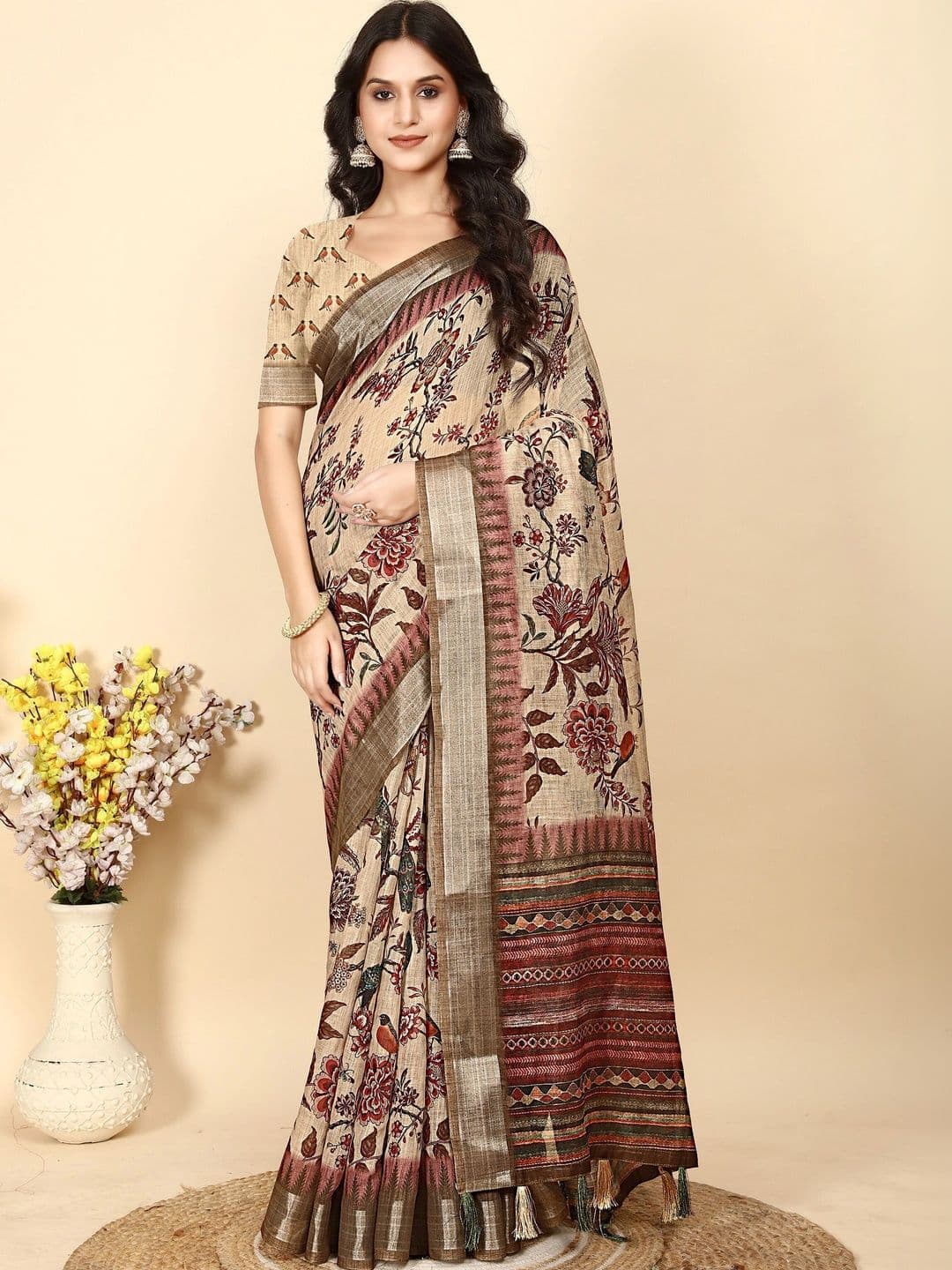 SSHAGUN LIFESTYLE Floral Printed Silk Cotton Saree - view 1