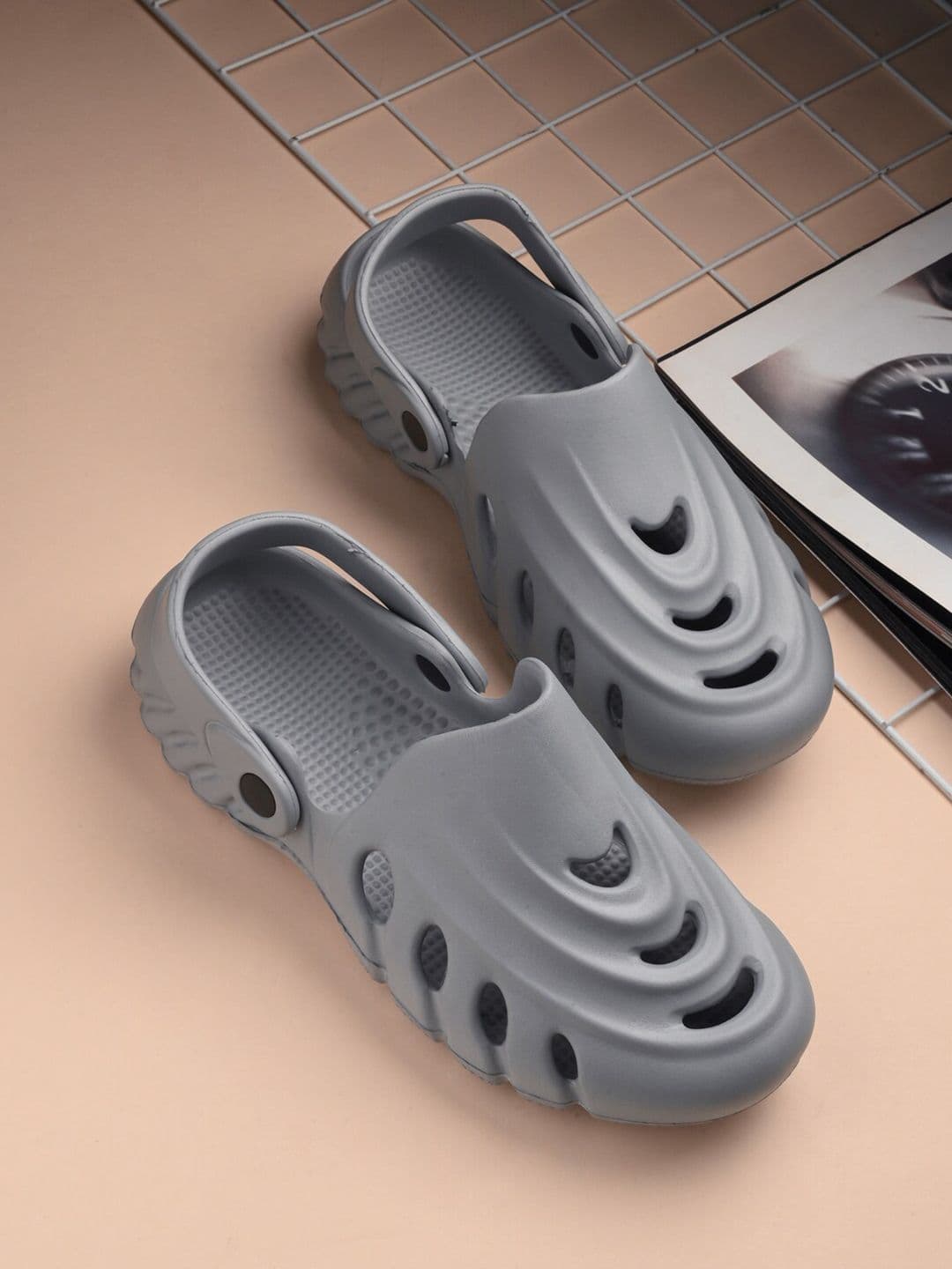 HRX by Hrithik Roshan Men Grey Textured Croslite Clogs - view 1