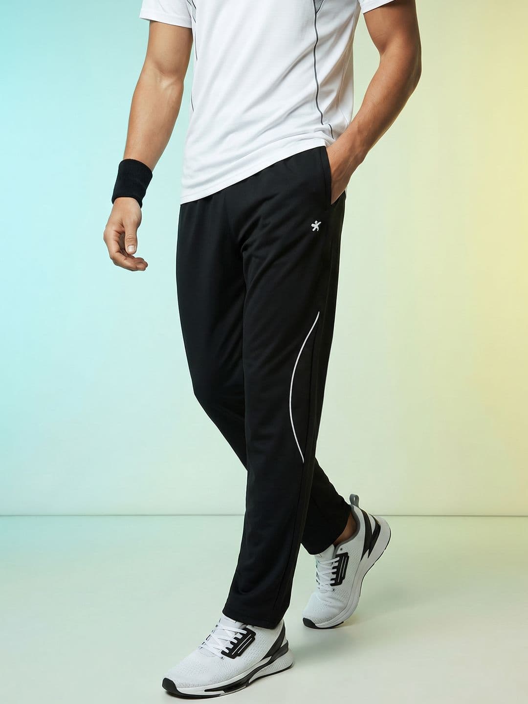HRX by Hrithik Roshan Men Regular Fit Rapid-Dry Training Track Pants - view 1