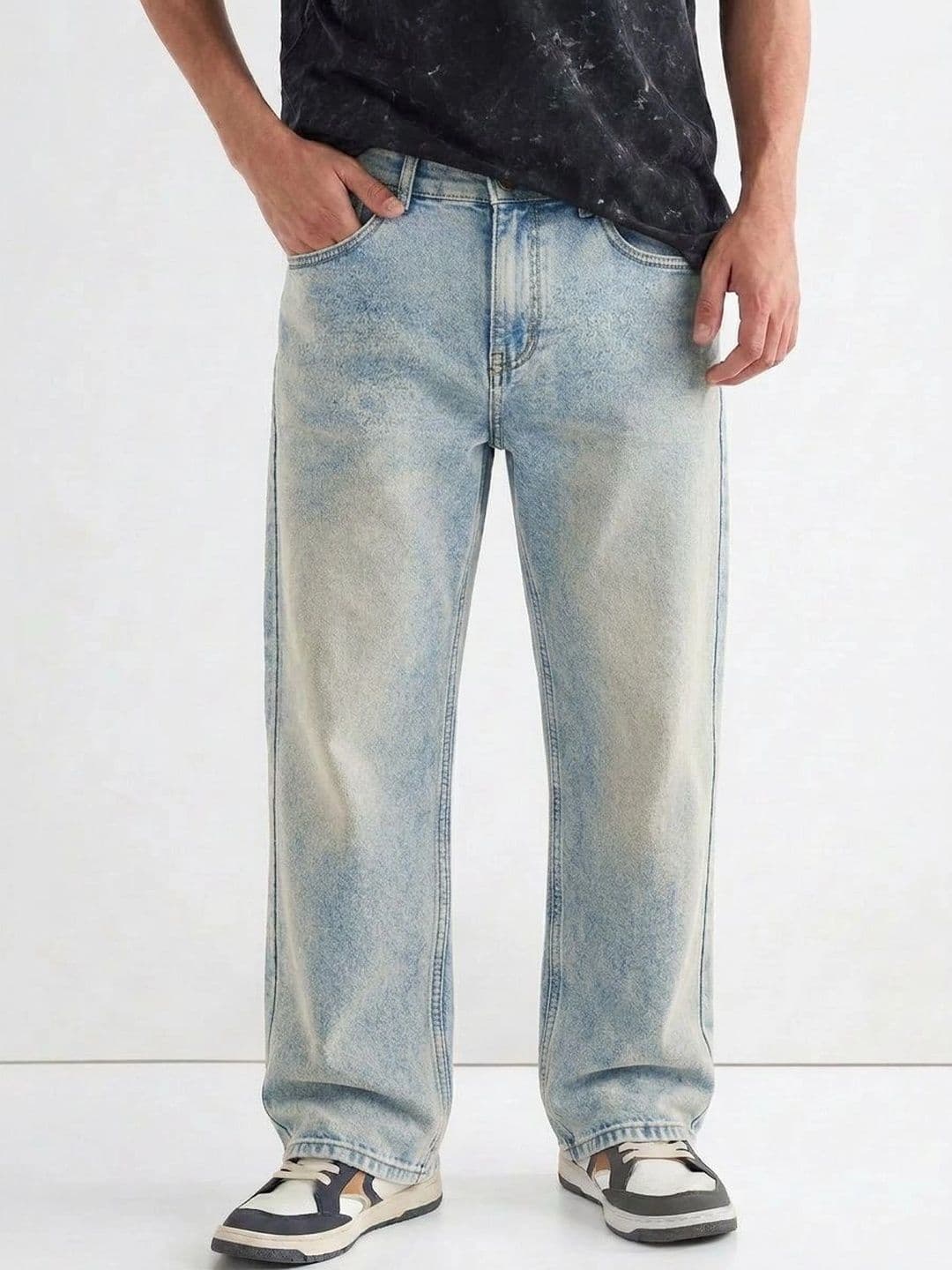 dolsia Men Straight Fit Mid-Rise Mildly Distressed Light Fade Stretchable Jeans - view 1