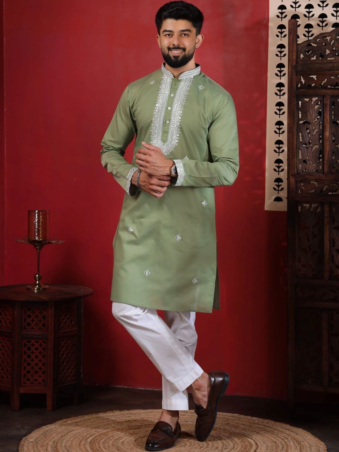 Koshin Men Ethnic Motifs Embroidered Mirror Work Kurta - view 1