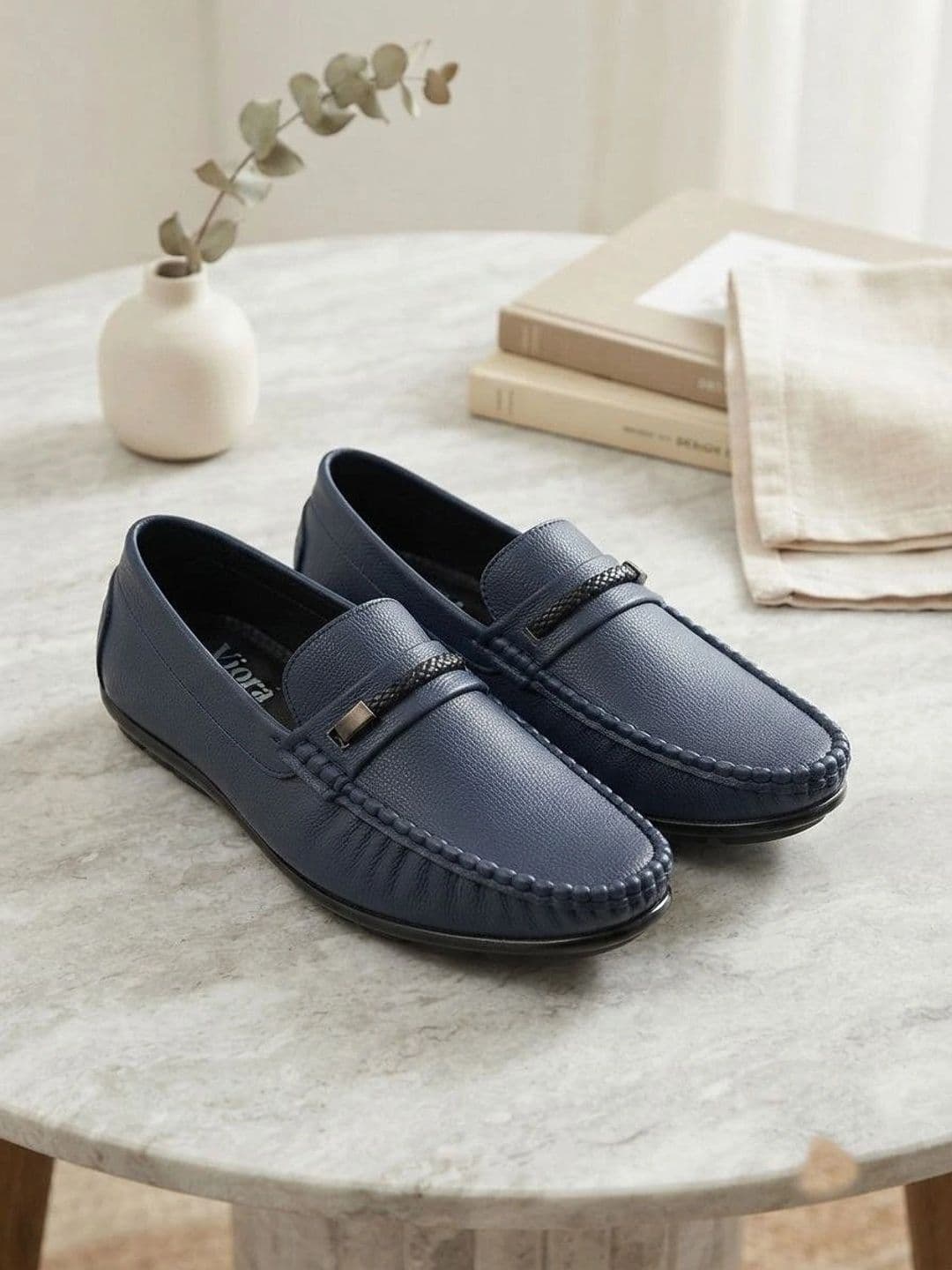 Viora Men Rubber Flip Flops - view 1