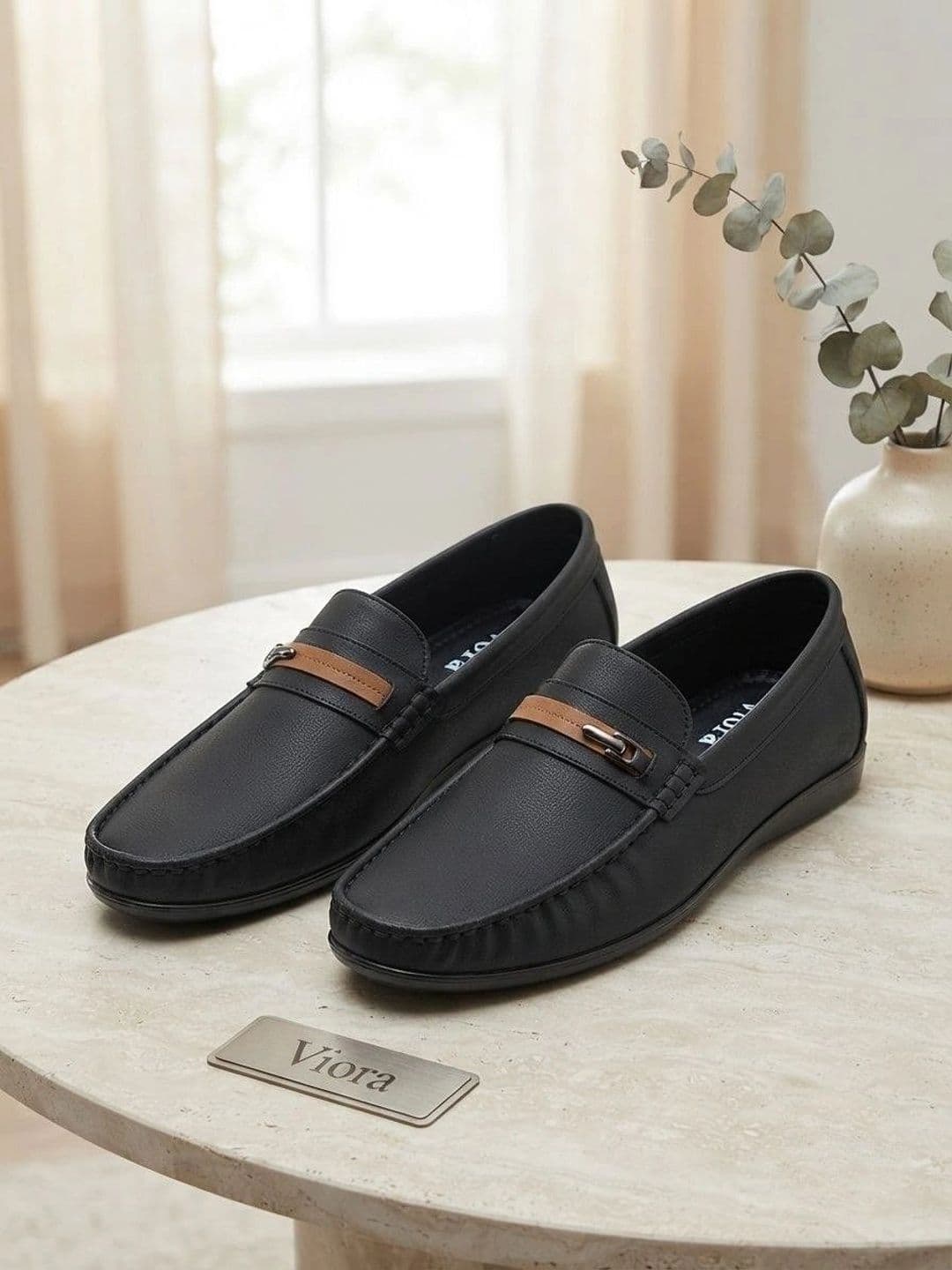 Viora Men Rubber Flip Flops - view 1