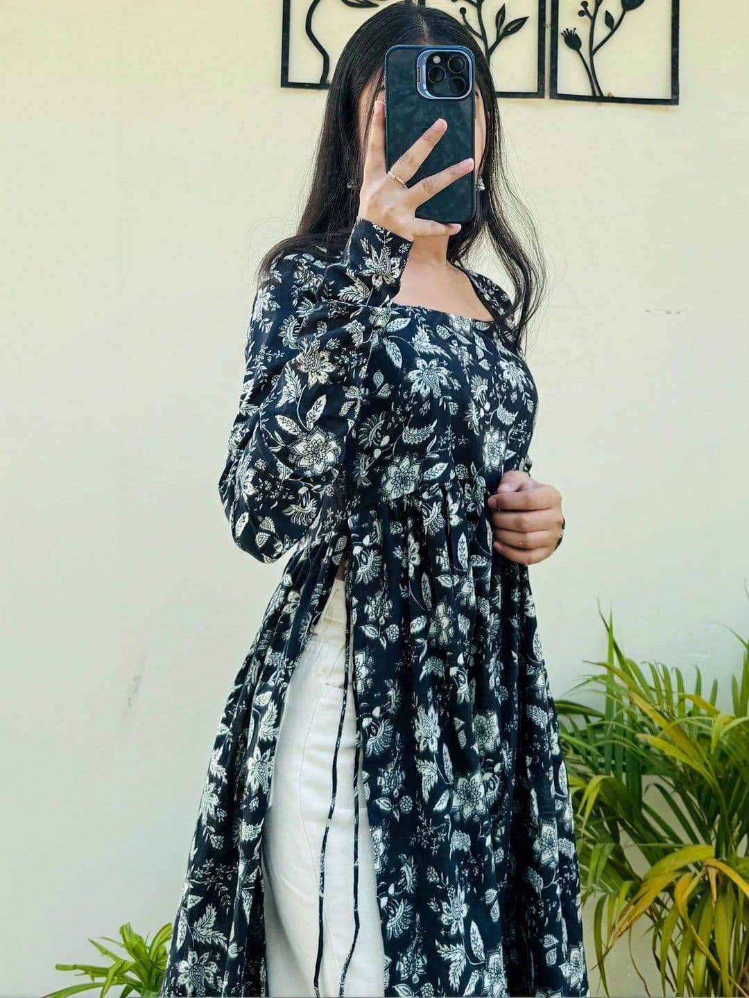Intizer Floral Printed Square Neck Kurta - view 1