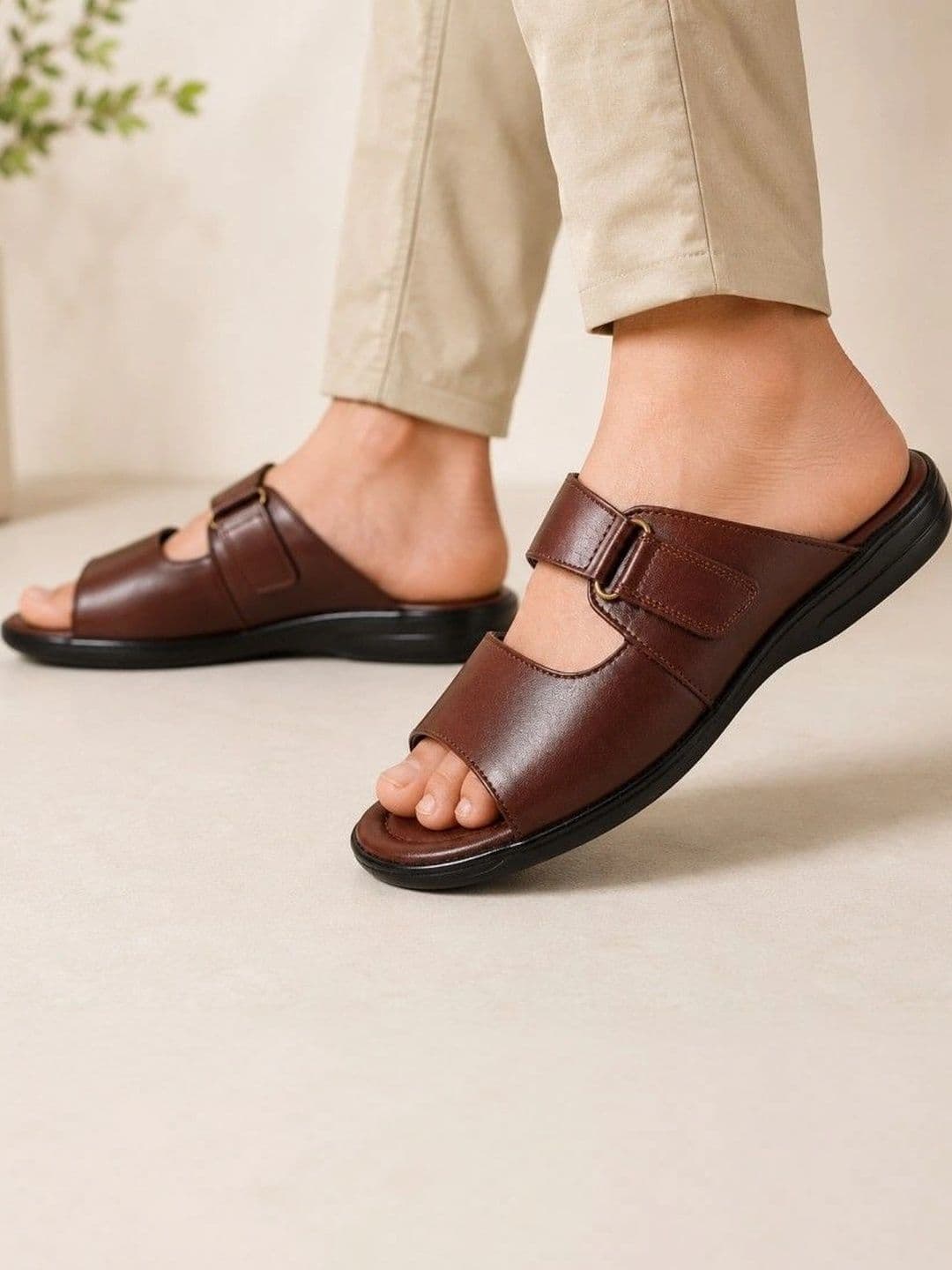 REAL BLISS FOOTWEAR Men Leather Slip-On Flip Flops - view 1