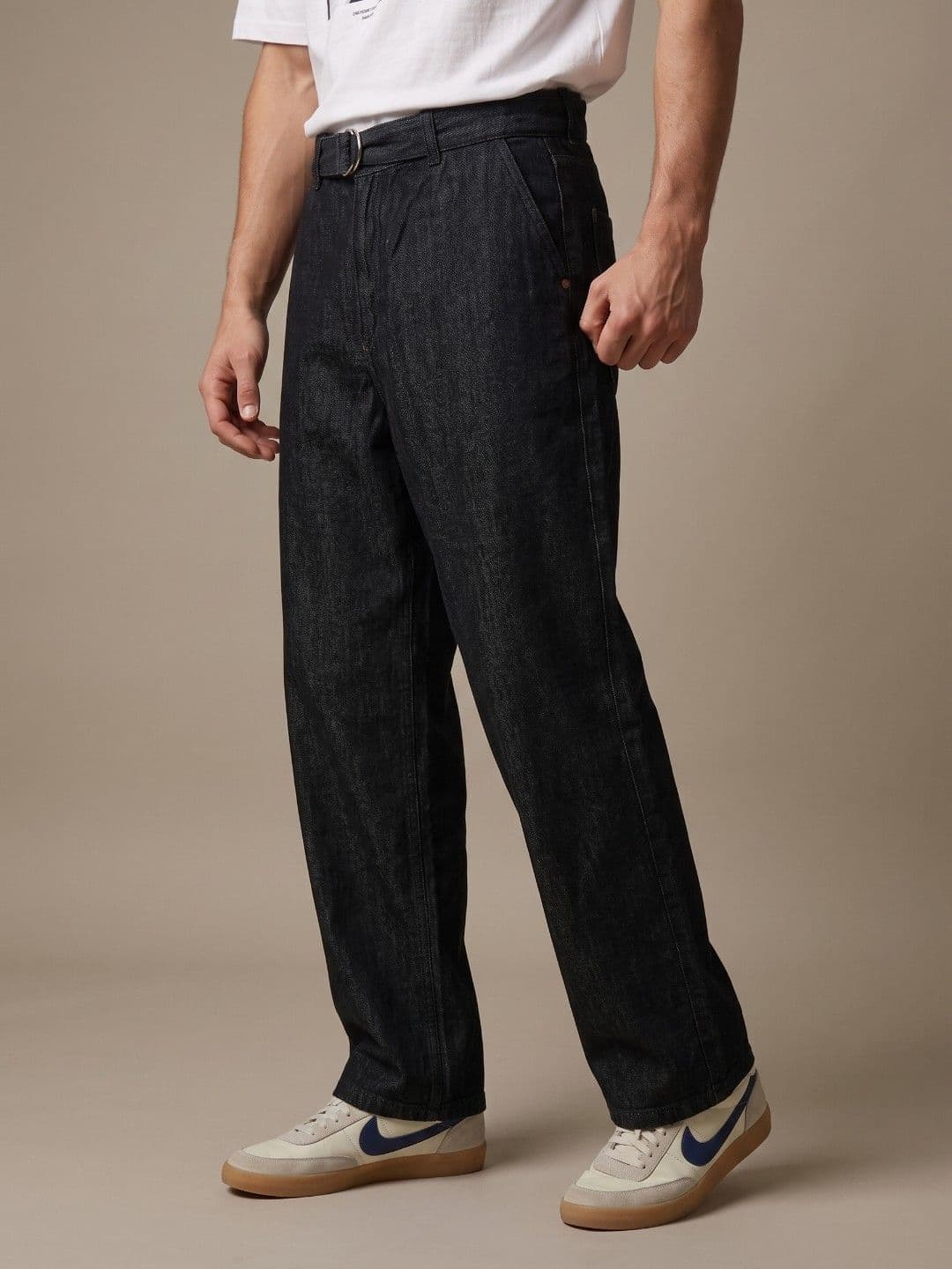 glitchez Men Regular Fit Mid-Rise Baggy J Jeans - view 1