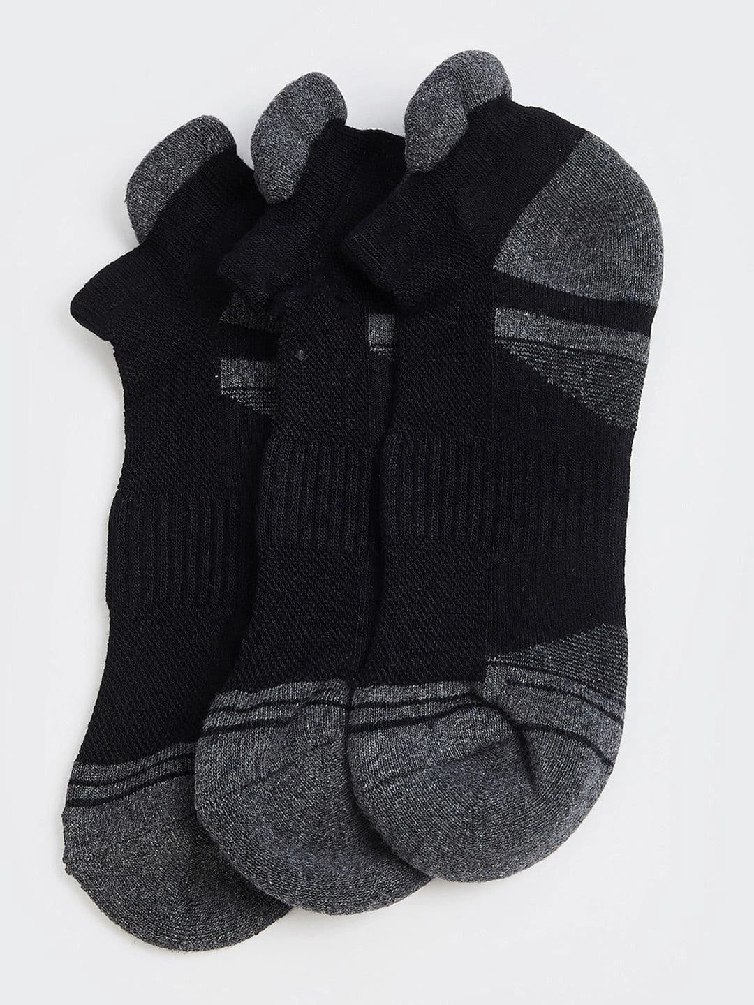 max Men Pack of 3 Cotton Blend Colourblocked Ankle Length Socks - view 1