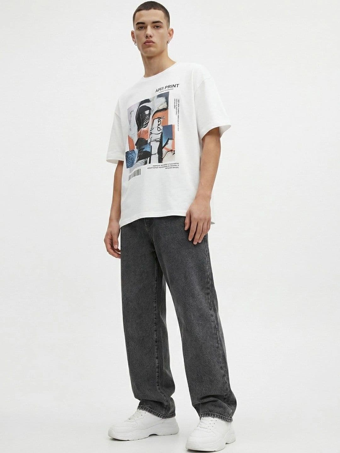 SZN Men London Relaxed Fit High-Rise Light Fade Stretchable Jeans - view 1