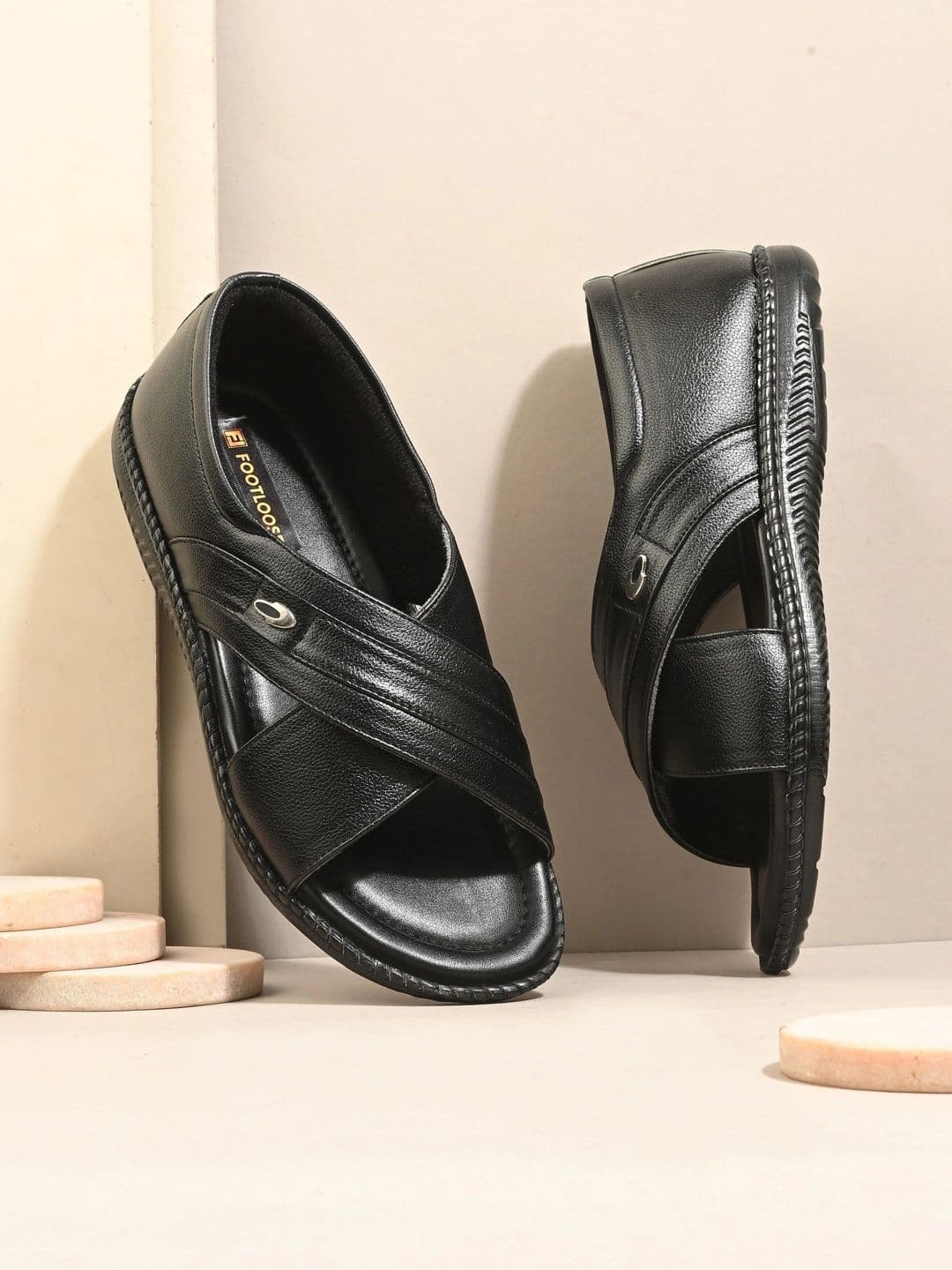 FOOTLOOSE Men Shoe-Style Sandals - view 1