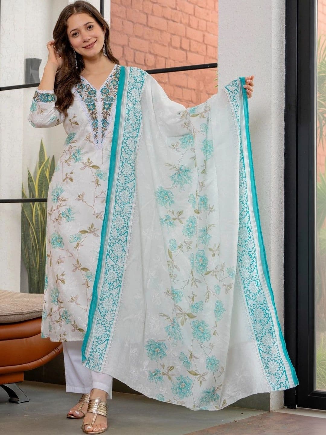 Rasokurti Women Floral Printed Regular Pure Cotton Kurta with Trousers & With Dupatta - view 1