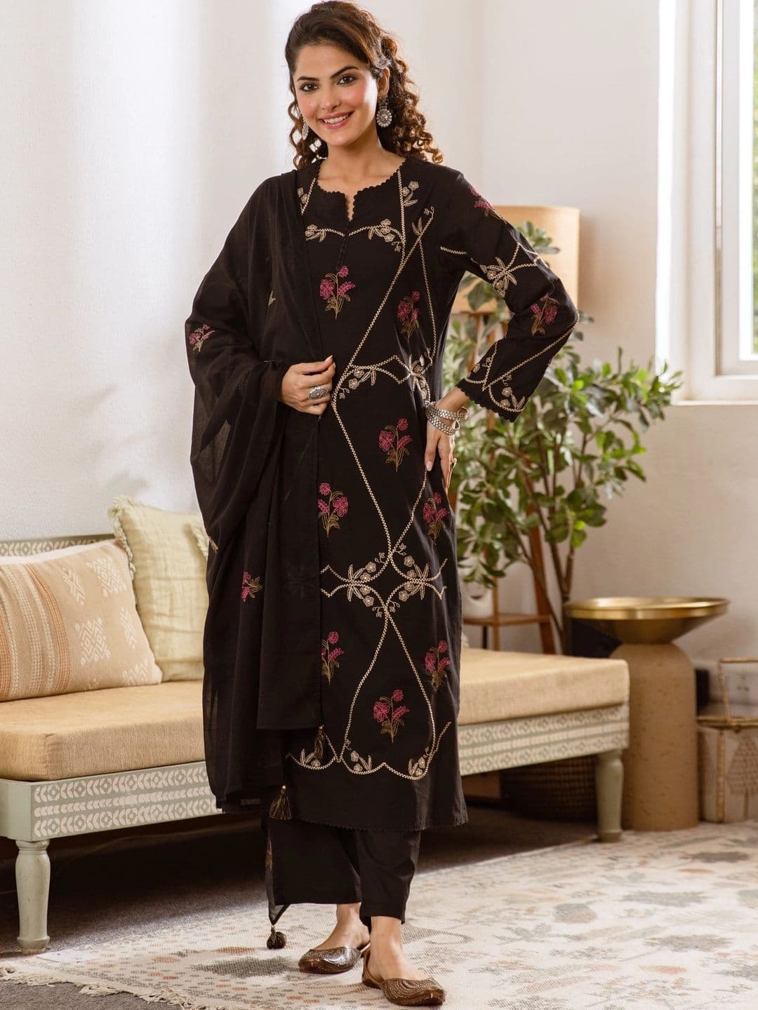 Nehamta Women Ethnic Motifs Embroidered Pure Cotton Kurta with Trousers & With Dupatta - view 1