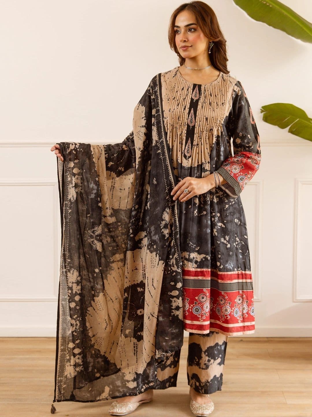 Sangria Women Printed Regular Pure Cotton Kurta with Palazzos & With Dupatta - view 1