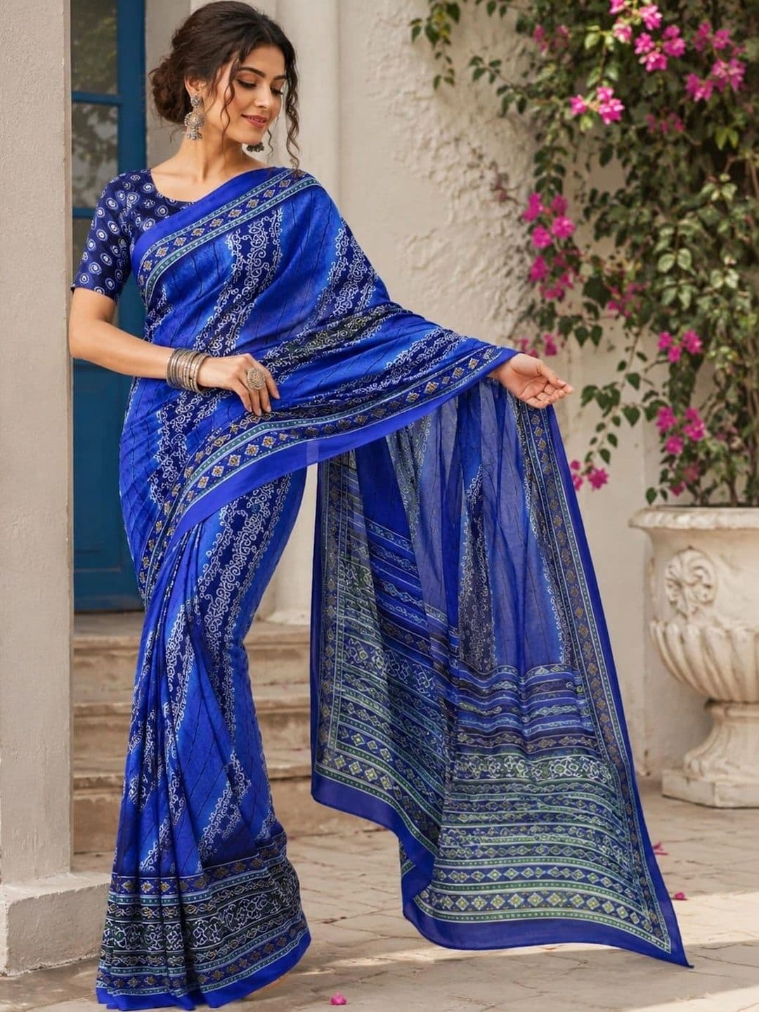 Leelavati Women Abstract Printed Pure Georgette Saree - view 1