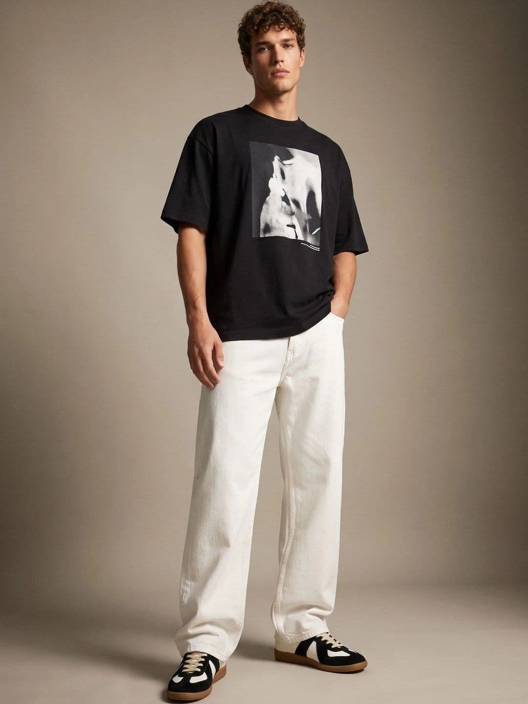 The Roadster Lifestyle Co. Men Streight Fit Jeans - view 1