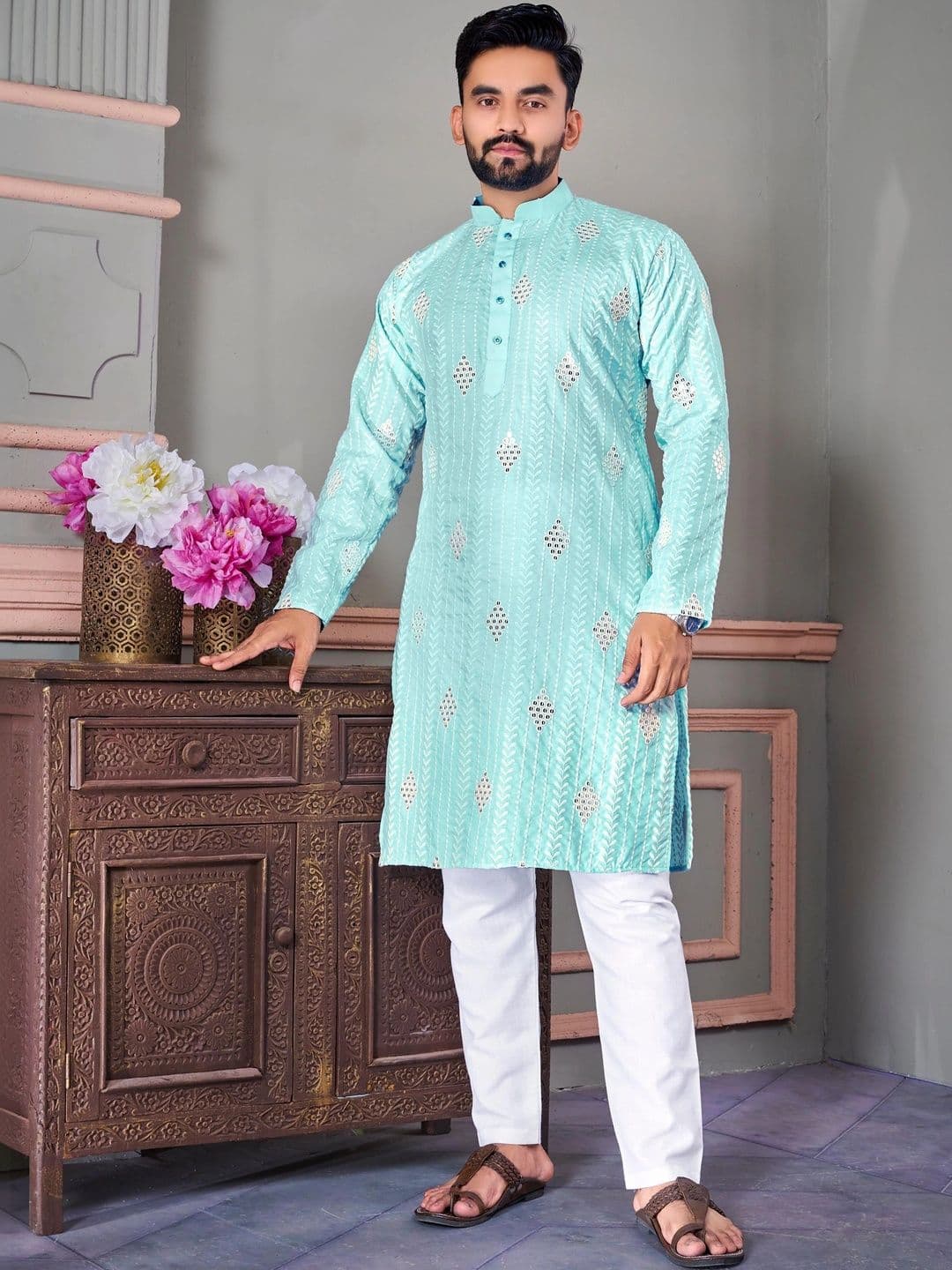 Sangria Men Ethnic Motifs Embroidered Mirror Work Kurta - view 1