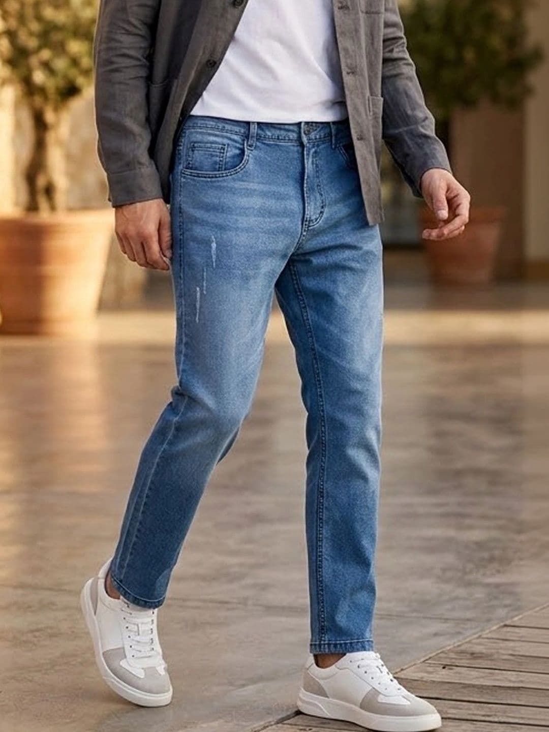 Urbano Fashion Men Slim Fit Low Distress Heavy Fade Stretchable Cotton Jeans - view 1