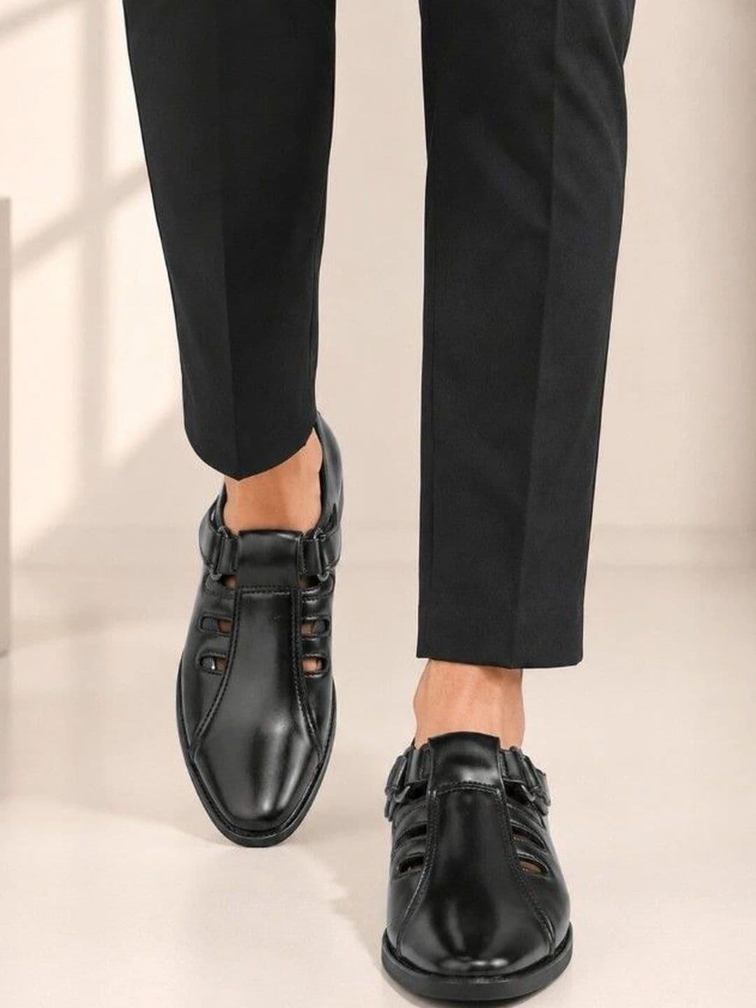 House of Pataudi Men Fisherman Sandals - view 1