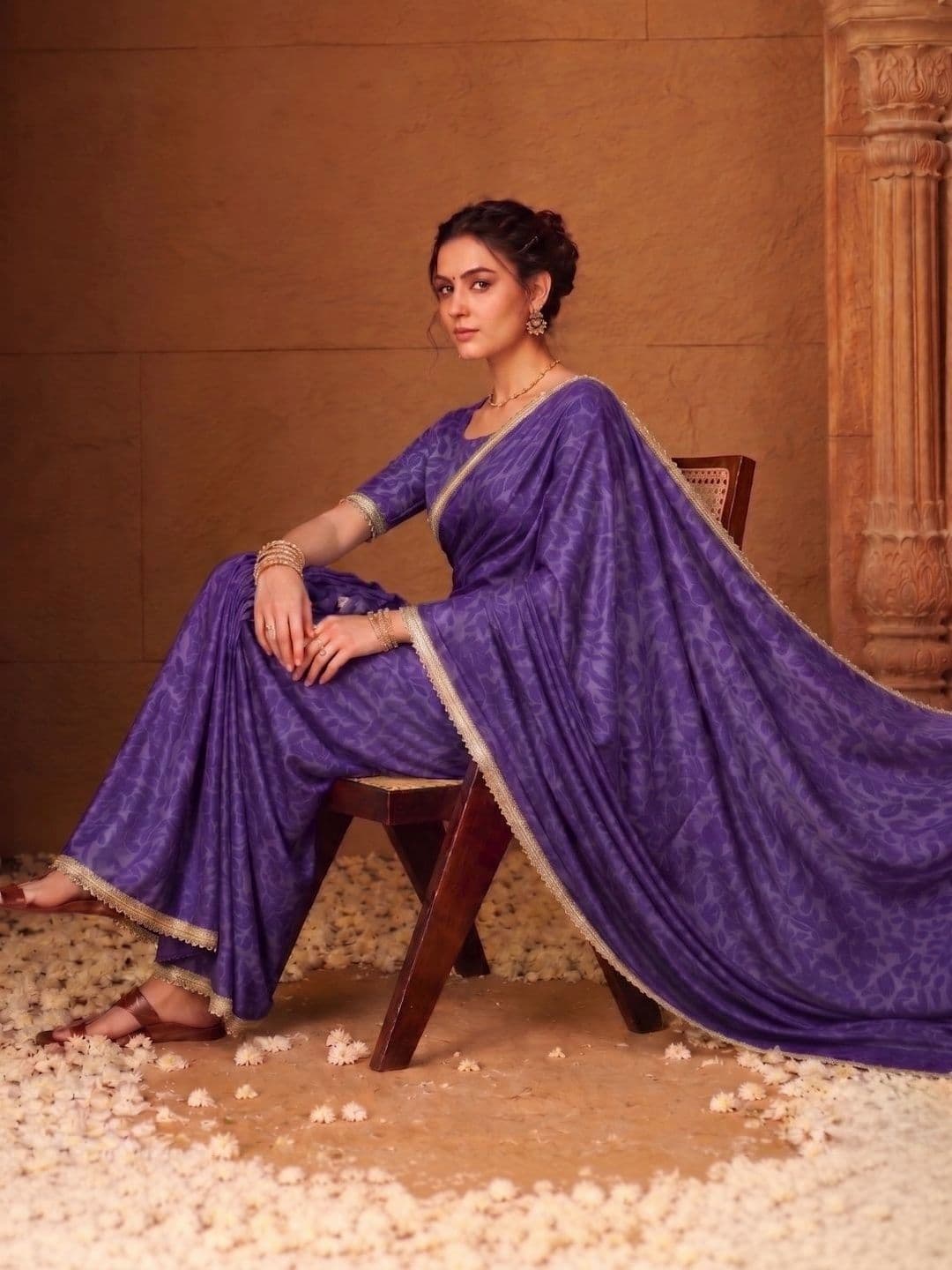 BEING STYLO Zari Poly Georgette Designer Maheshwari Saree - view 1