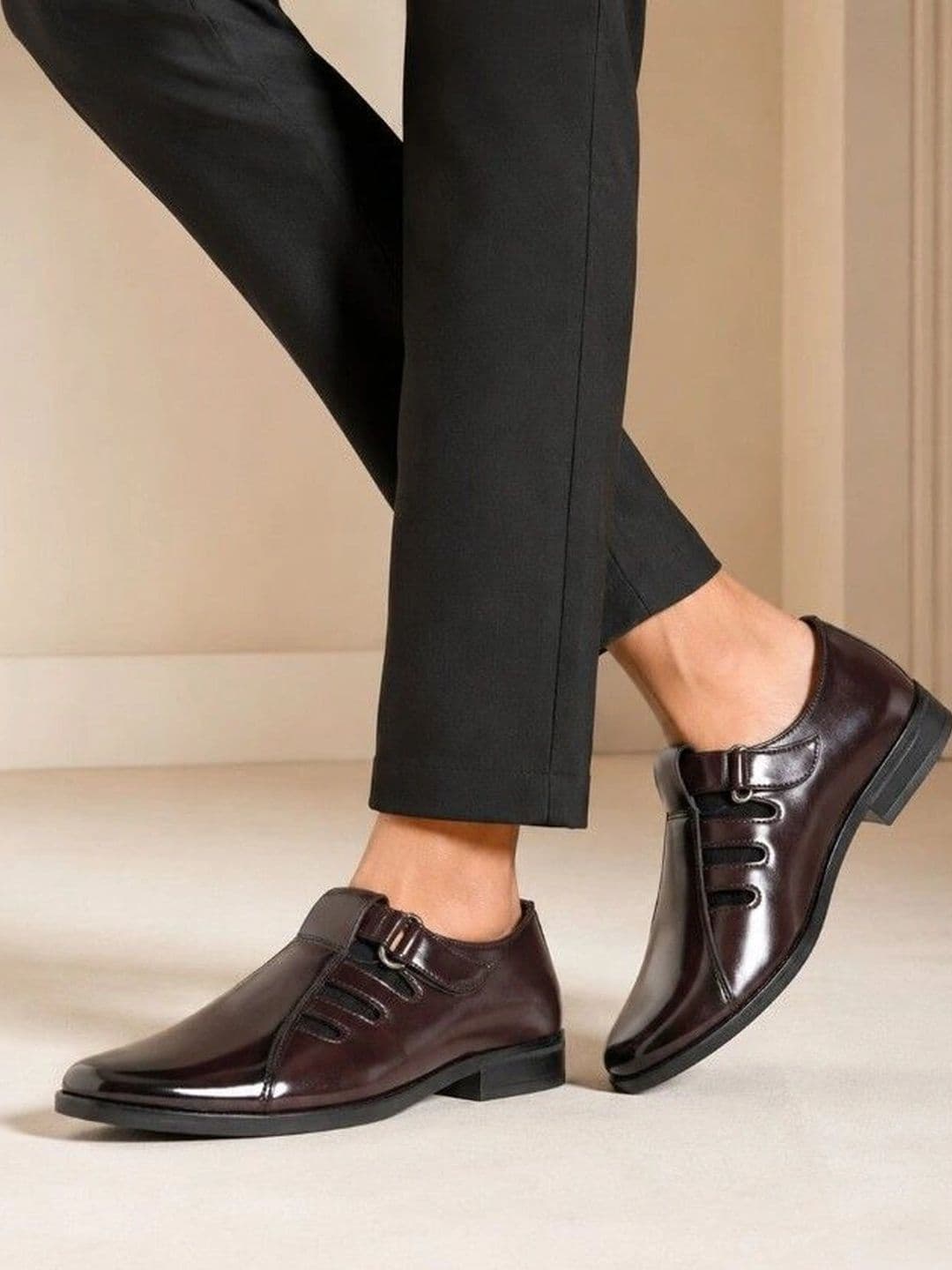 House of Pataudi Men Shoe-Style Sandals - view 1