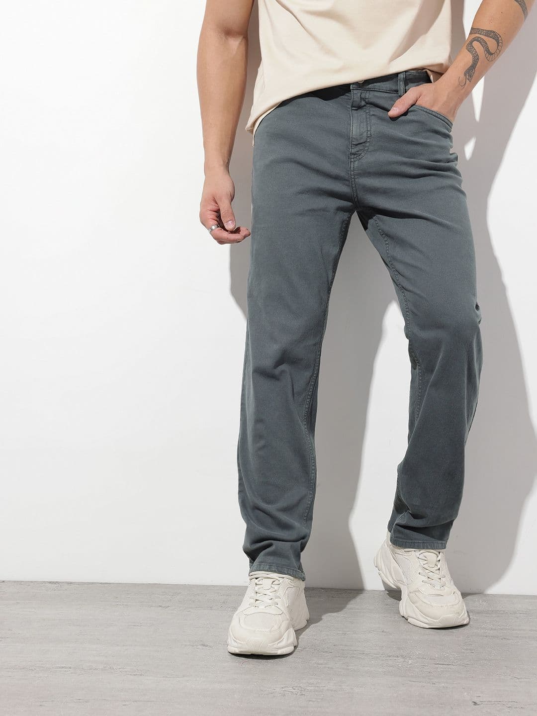 The Roadster Life Co. Men Straight Fit Mid-Rise Clean Look Jeans - view 1