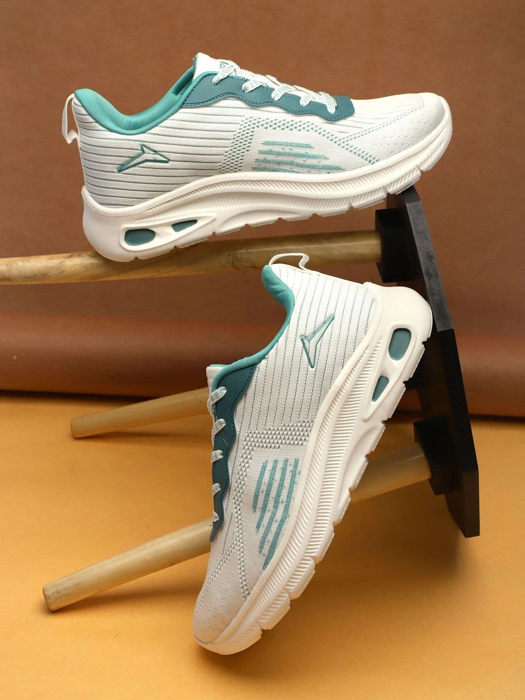 JQR Men SKYLINE Mesh Running Shoes - view 1
