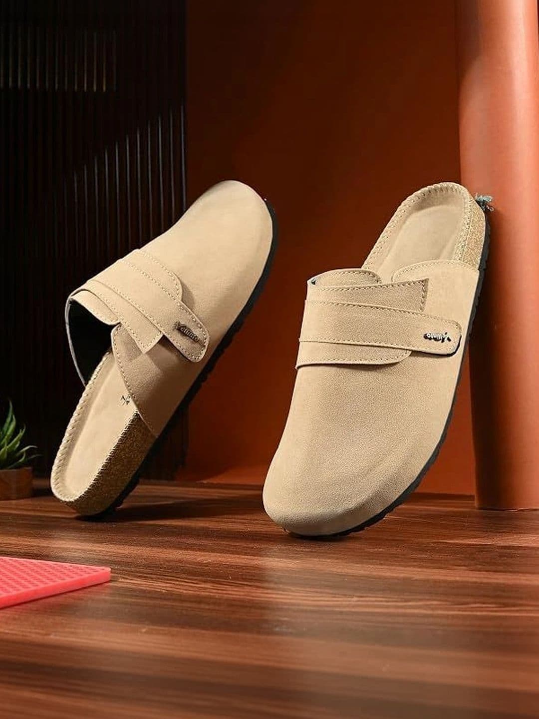 Vellinto Men Clogs Sandals - view 1