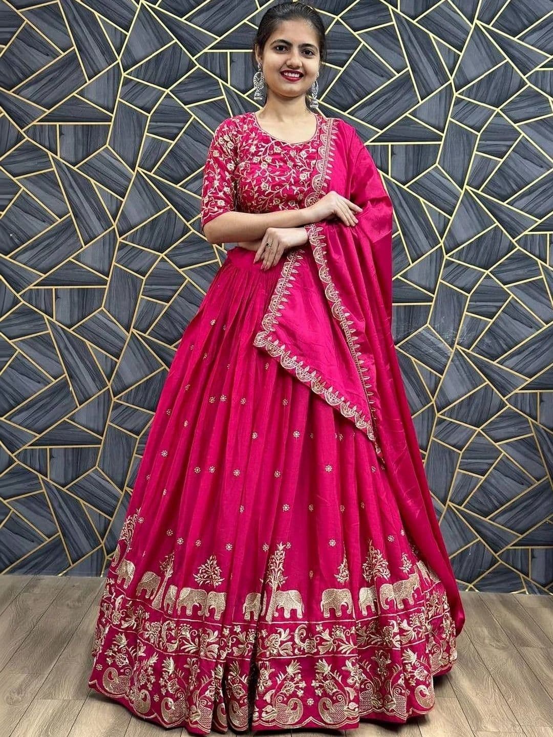 ETHNICSET Embroidered Thread Work Unstitched Lehenga & Semi-Stitched Blouse Taping - view 1