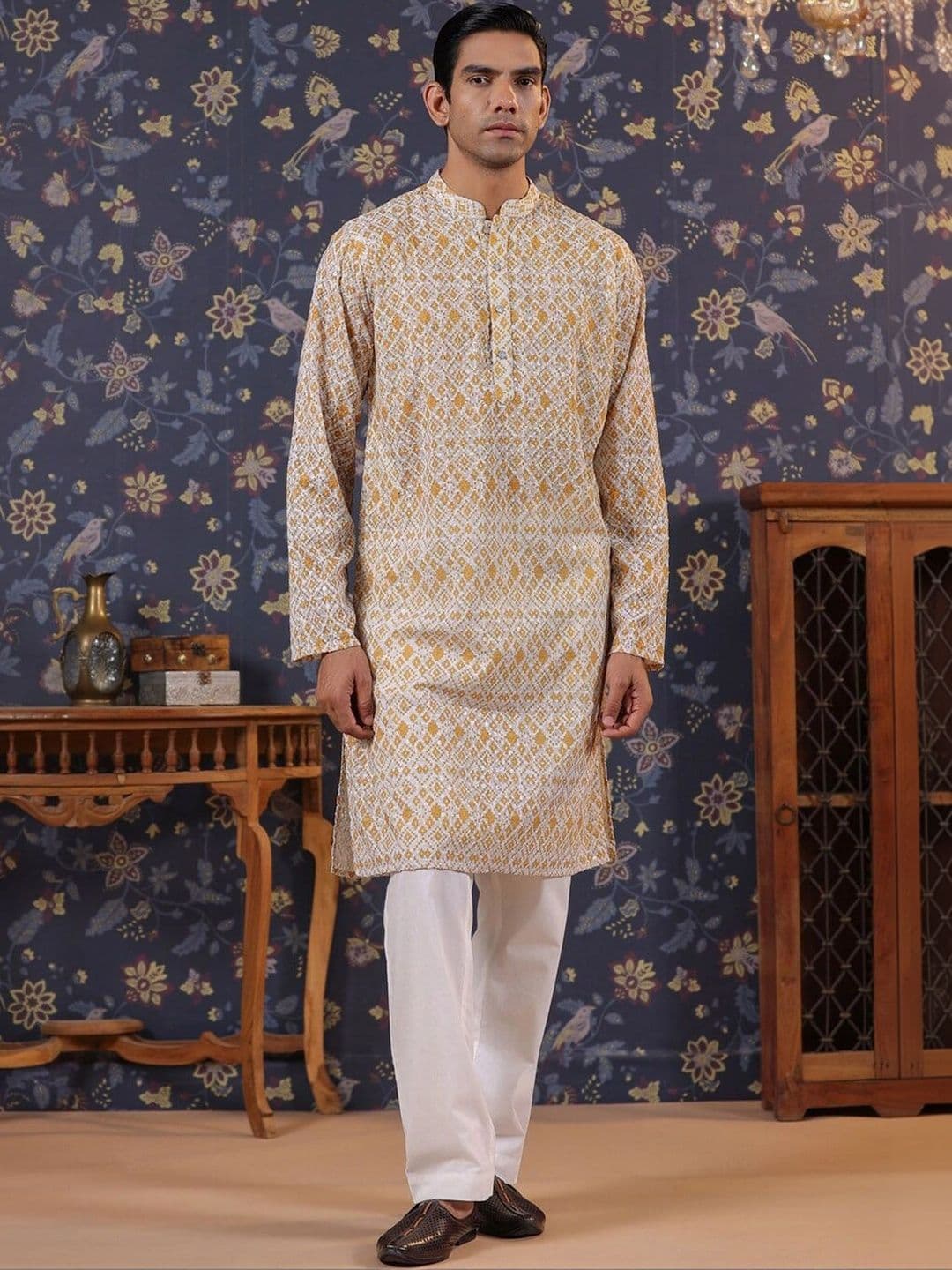 House of Pataudi Mens Pure Cotton Ethnic Motifs Embroidered Sequins Straight Kurta - view 1