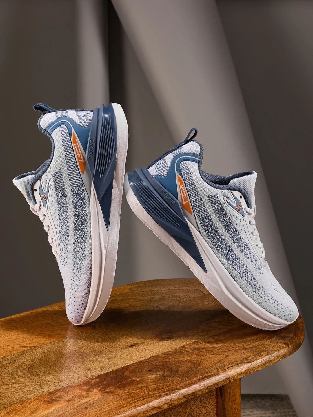 Campus Men Running Shoes - view 1