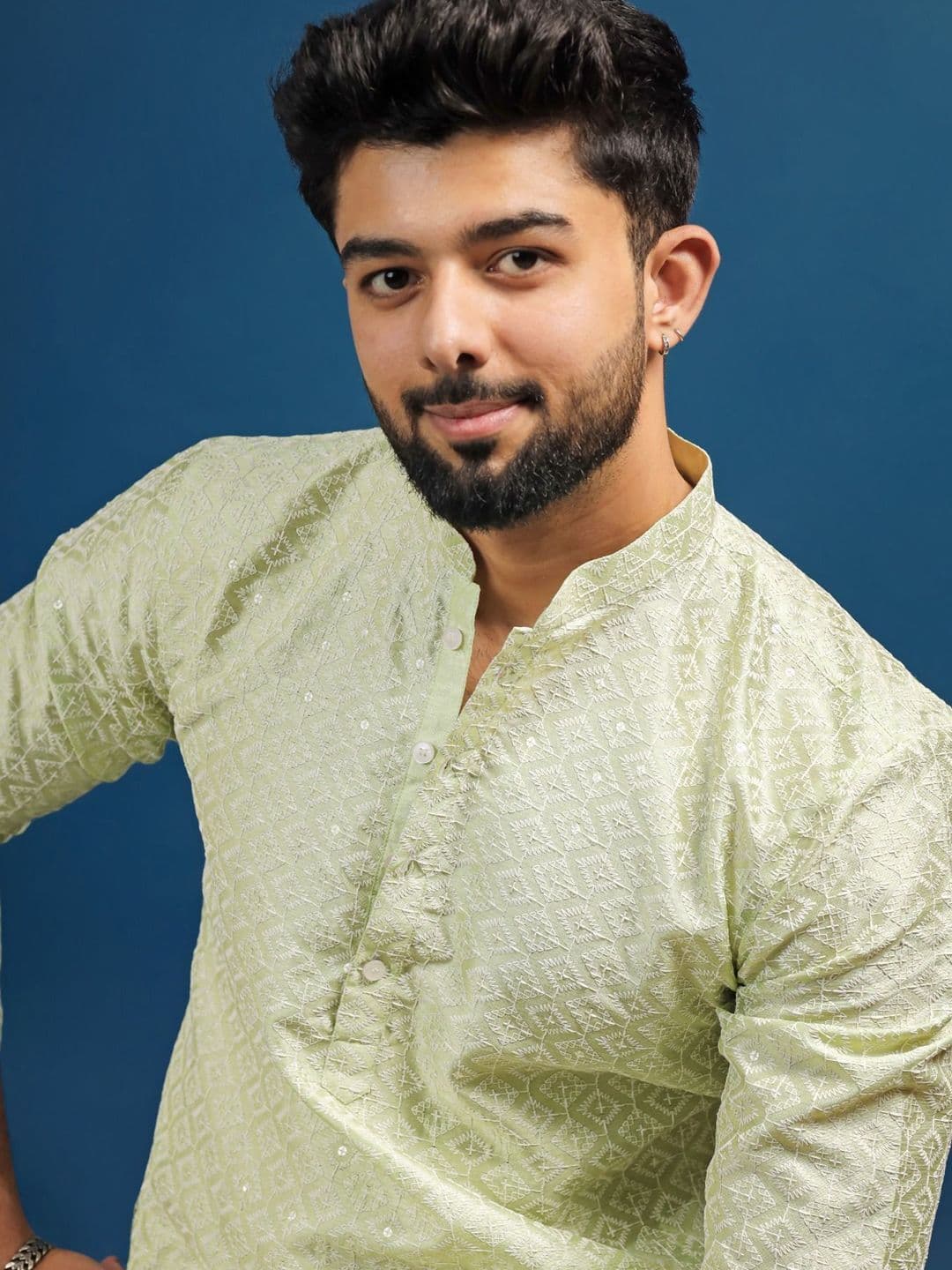 Koshin Men Sequinned Jacquard Kurta - view 1