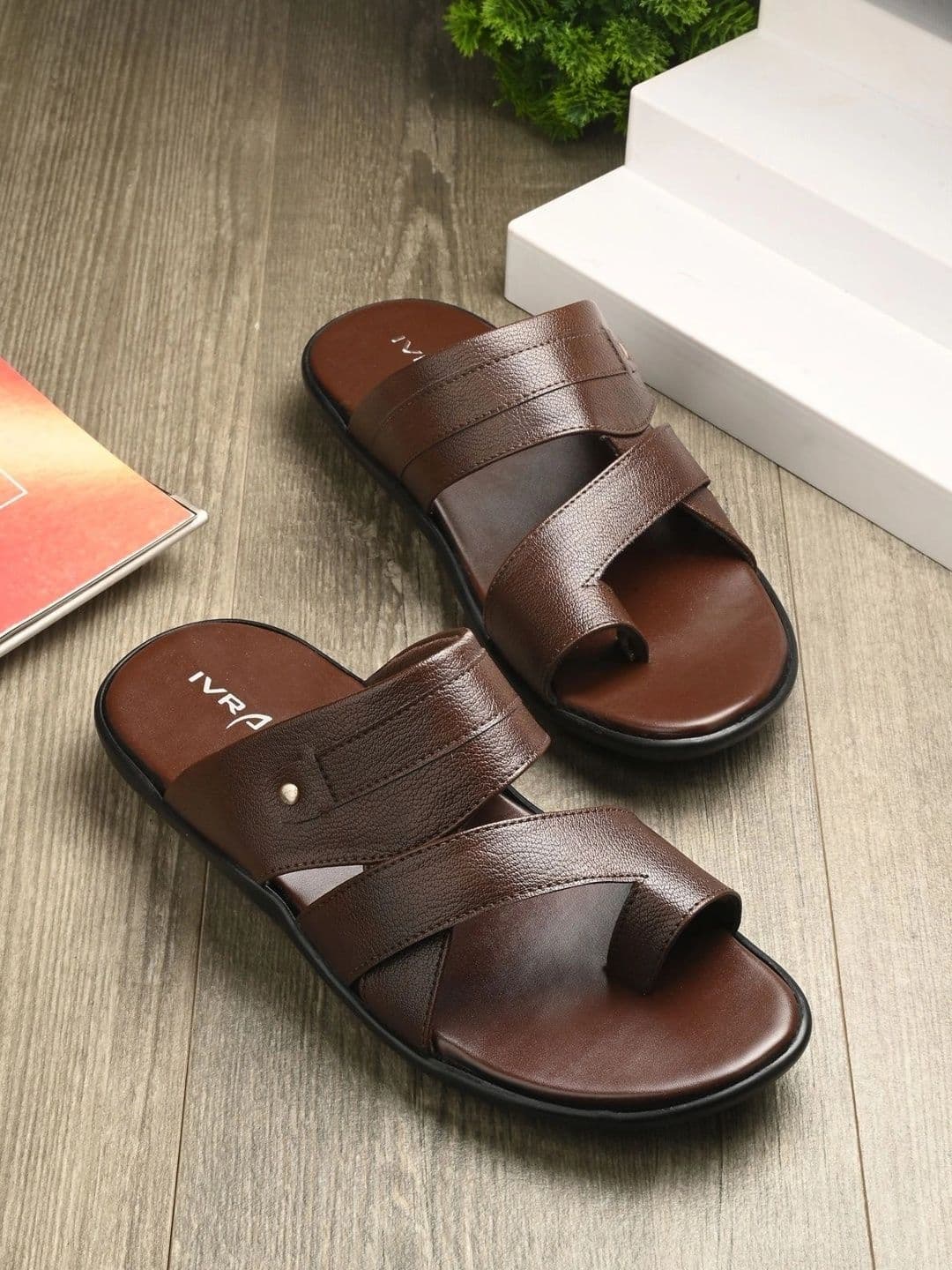 IVRAH Men One Toe Comfort Sandals - view 1