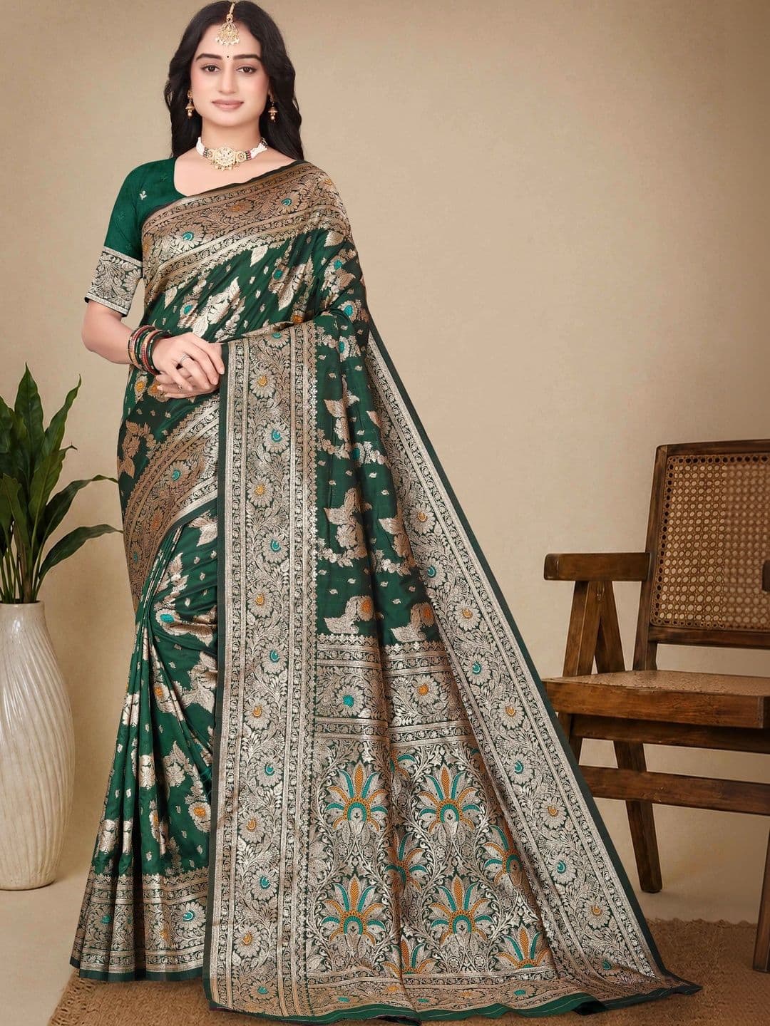 Dreamposhak Woven Design Zari Art Silk Banarasi Saree - view 1