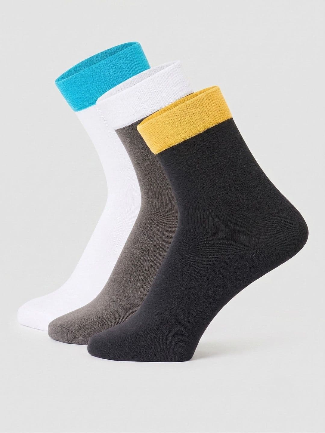 WROGN Men Pack of 3 Cotton Blend Colourblocked Ankle Length Socks - view 1
