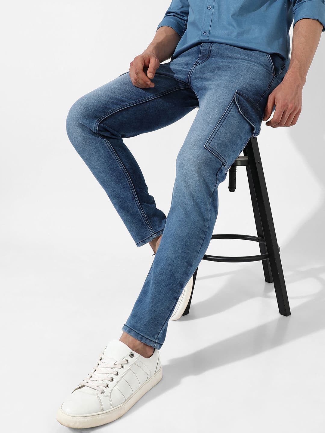 CAHOOT Men Blue Smart Slim Fit Light Fade Stretchable Cargo Jeans - view 1